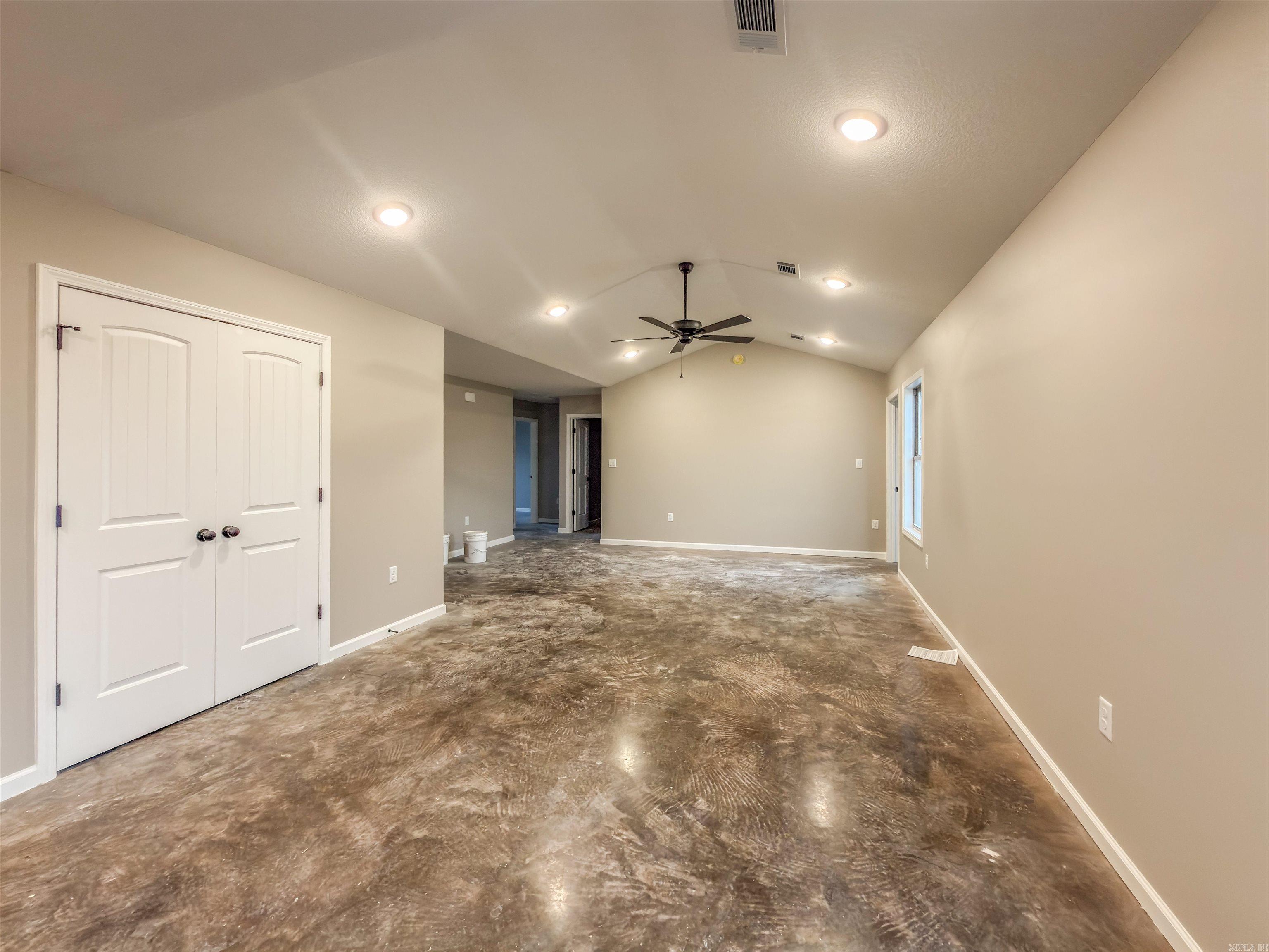 LAKEWOOD - Residential