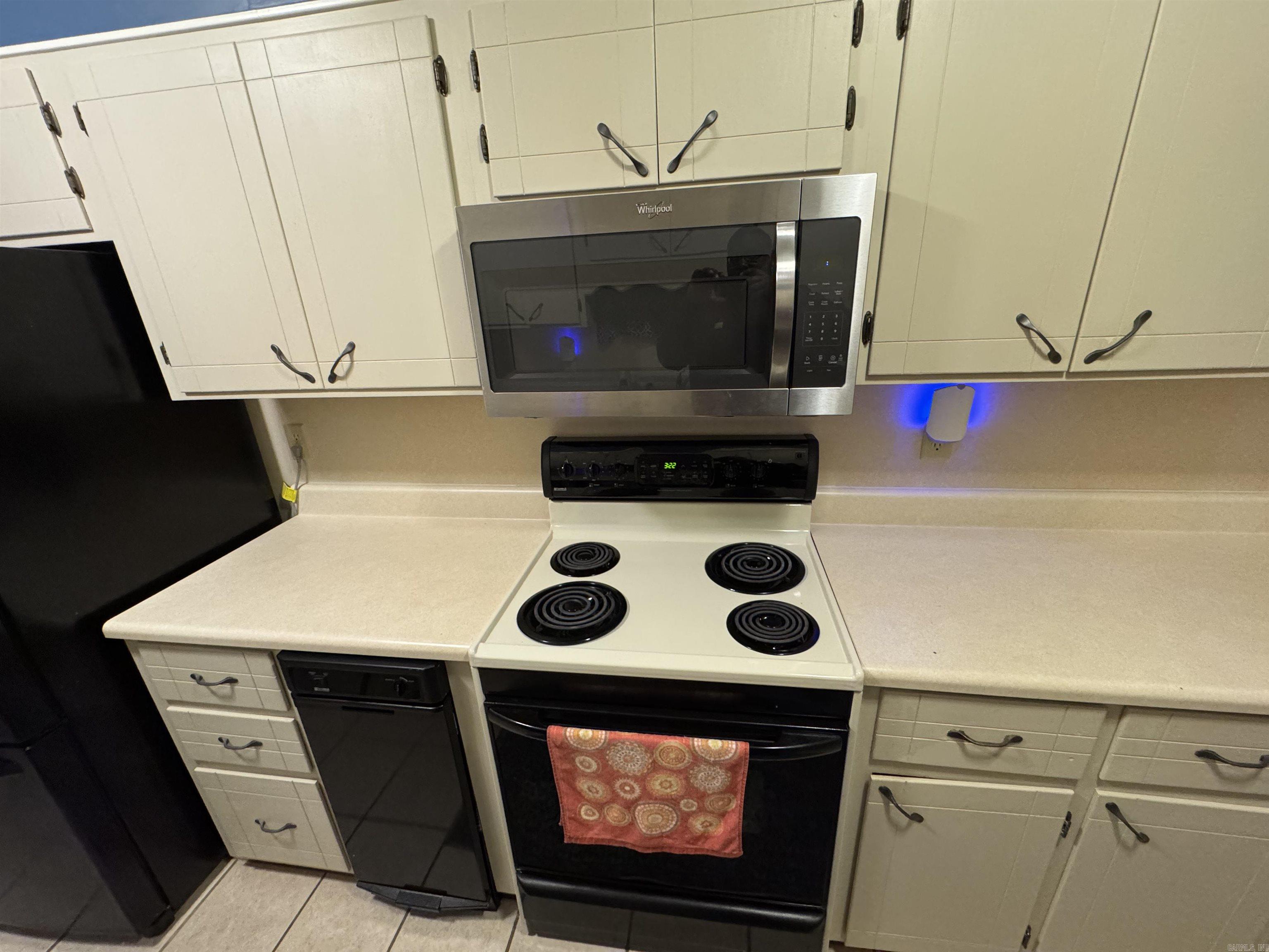 INDIAN HILLS TOWN HOMES - Residential