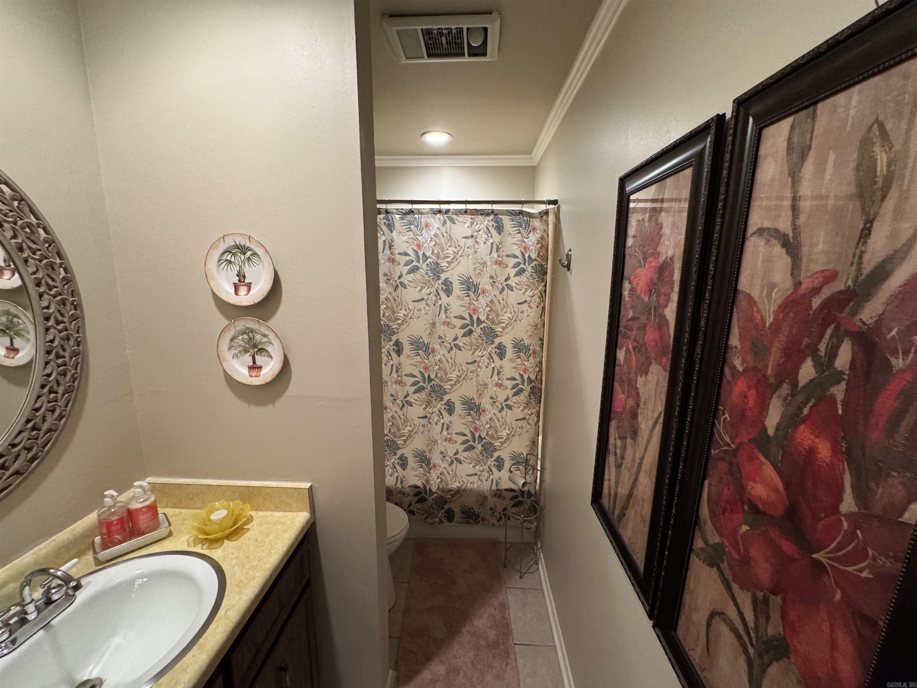 INDIAN HILLS TOWN HOMES - Residential