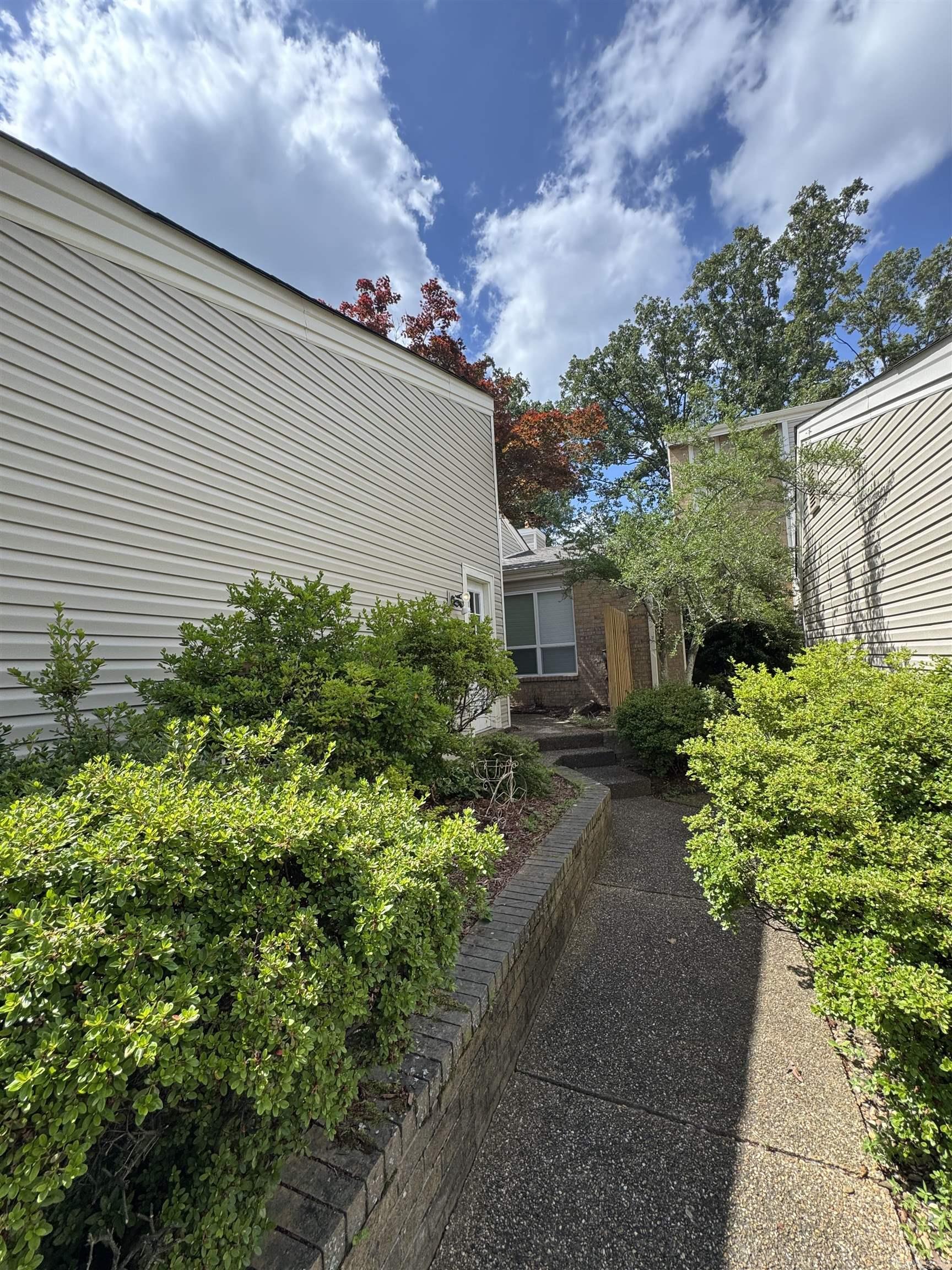 INDIAN HILLS TOWN HOMES - Residential