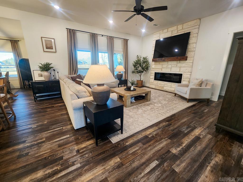 REPUBLICAN VALLEY ESTATES - Residential