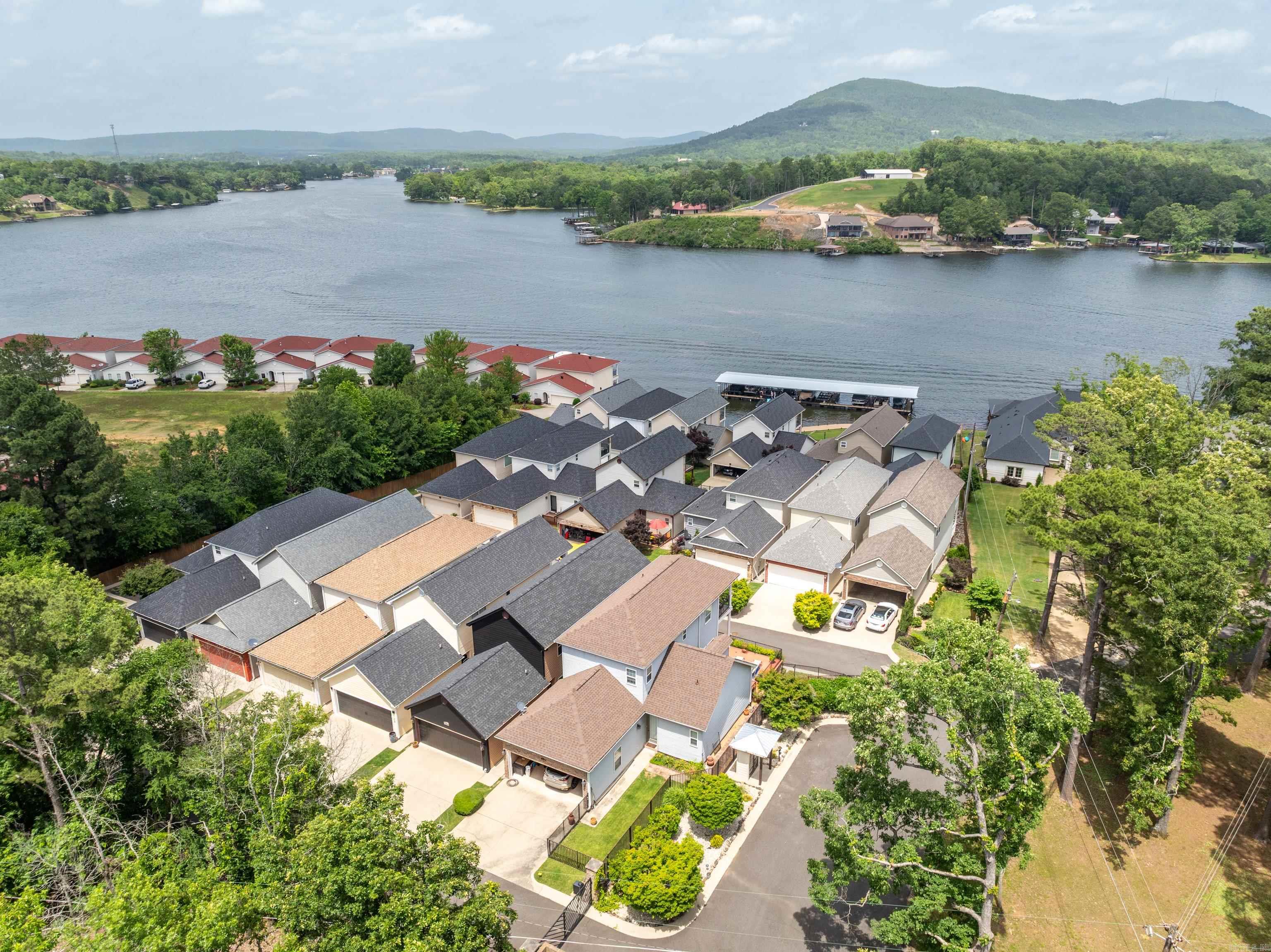MAJESTIC LAKE VILLAGE TOWNHOMES - Residential