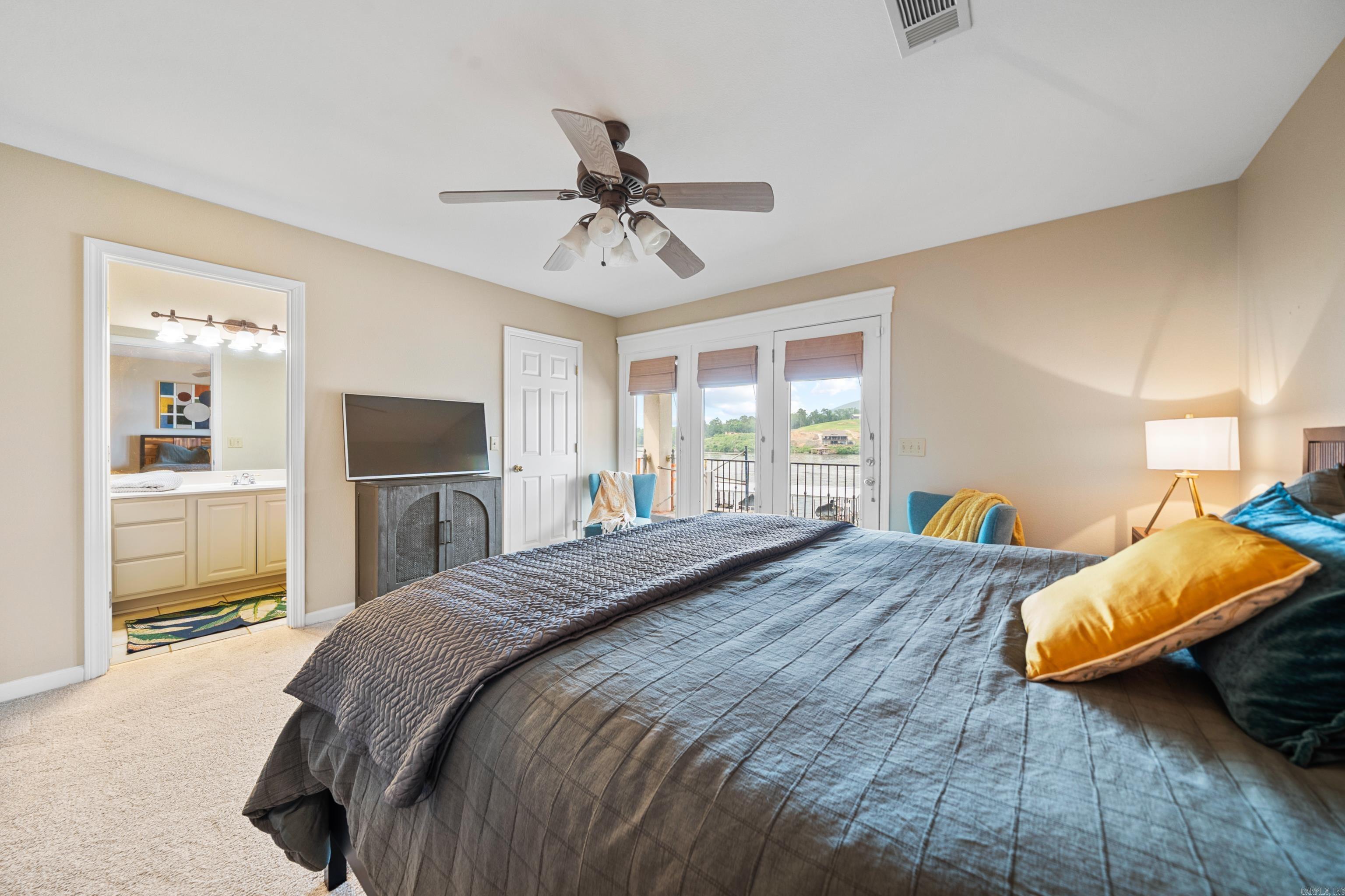 MAJESTIC LAKE VILLAGE TOWNHOMES - Residential