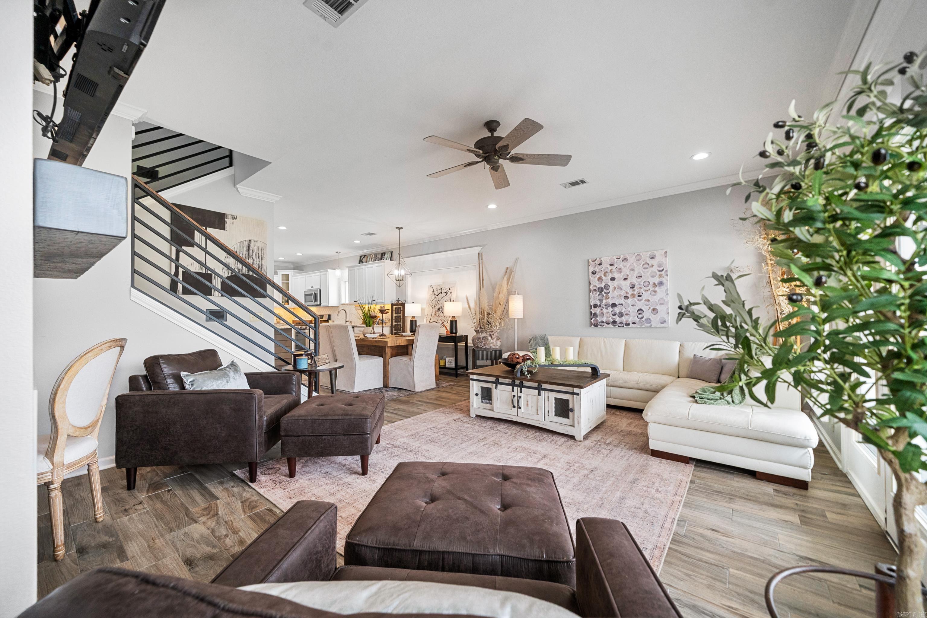 MAJESTIC LAKE VILLAGE TOWNHOMES - Residential