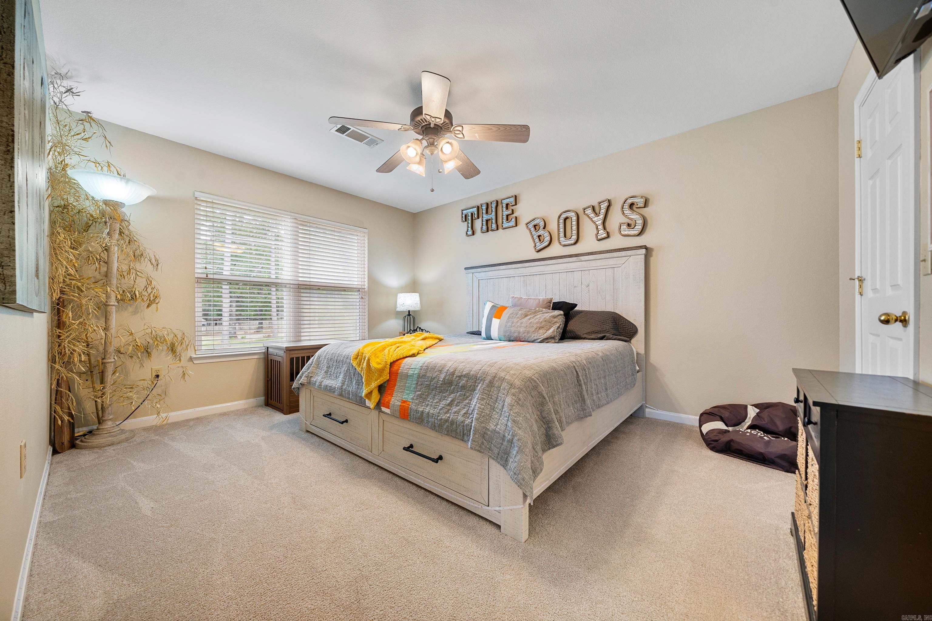 MAJESTIC LAKE VILLAGE TOWNHOMES - Residential