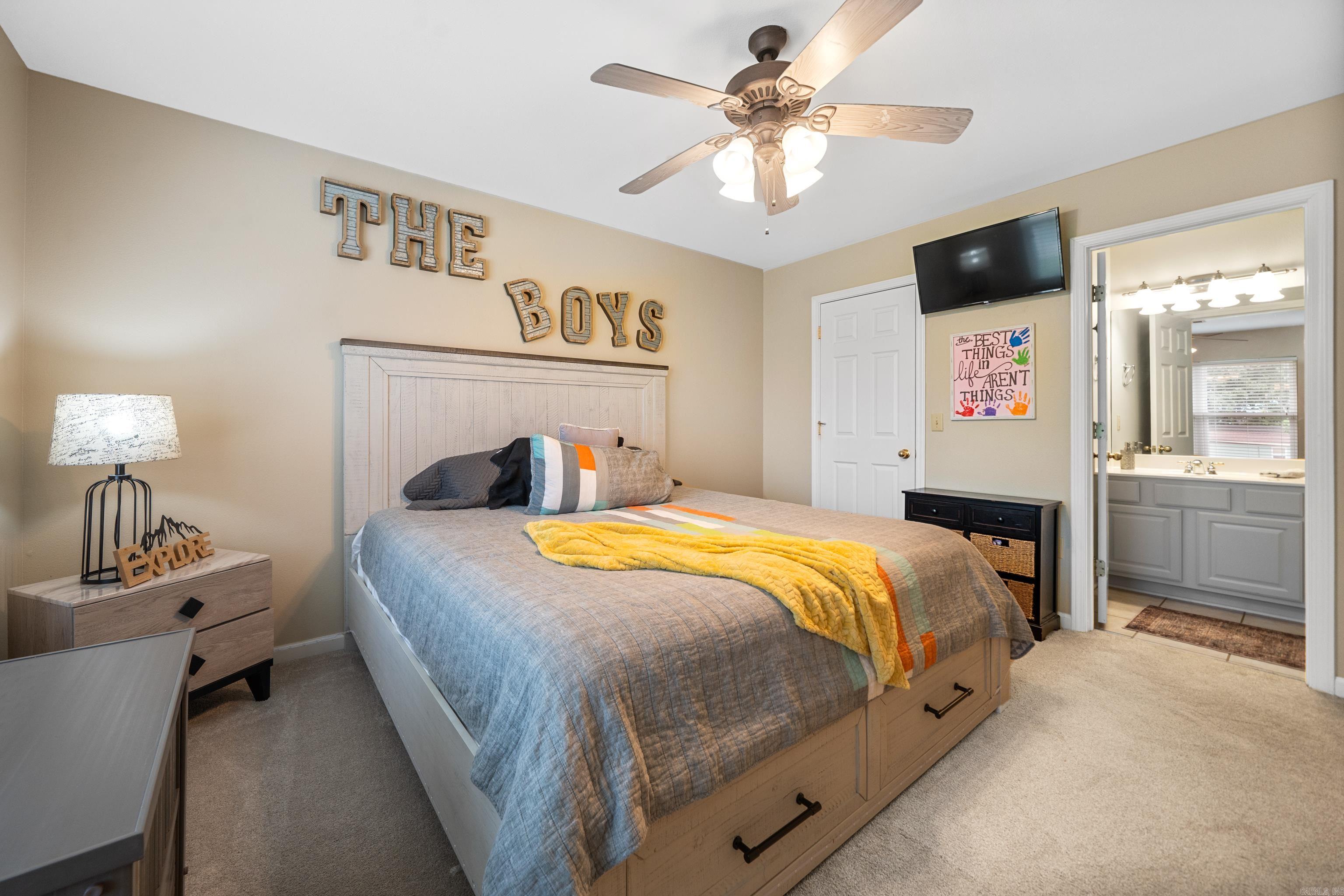 MAJESTIC LAKE VILLAGE TOWNHOMES - Residential