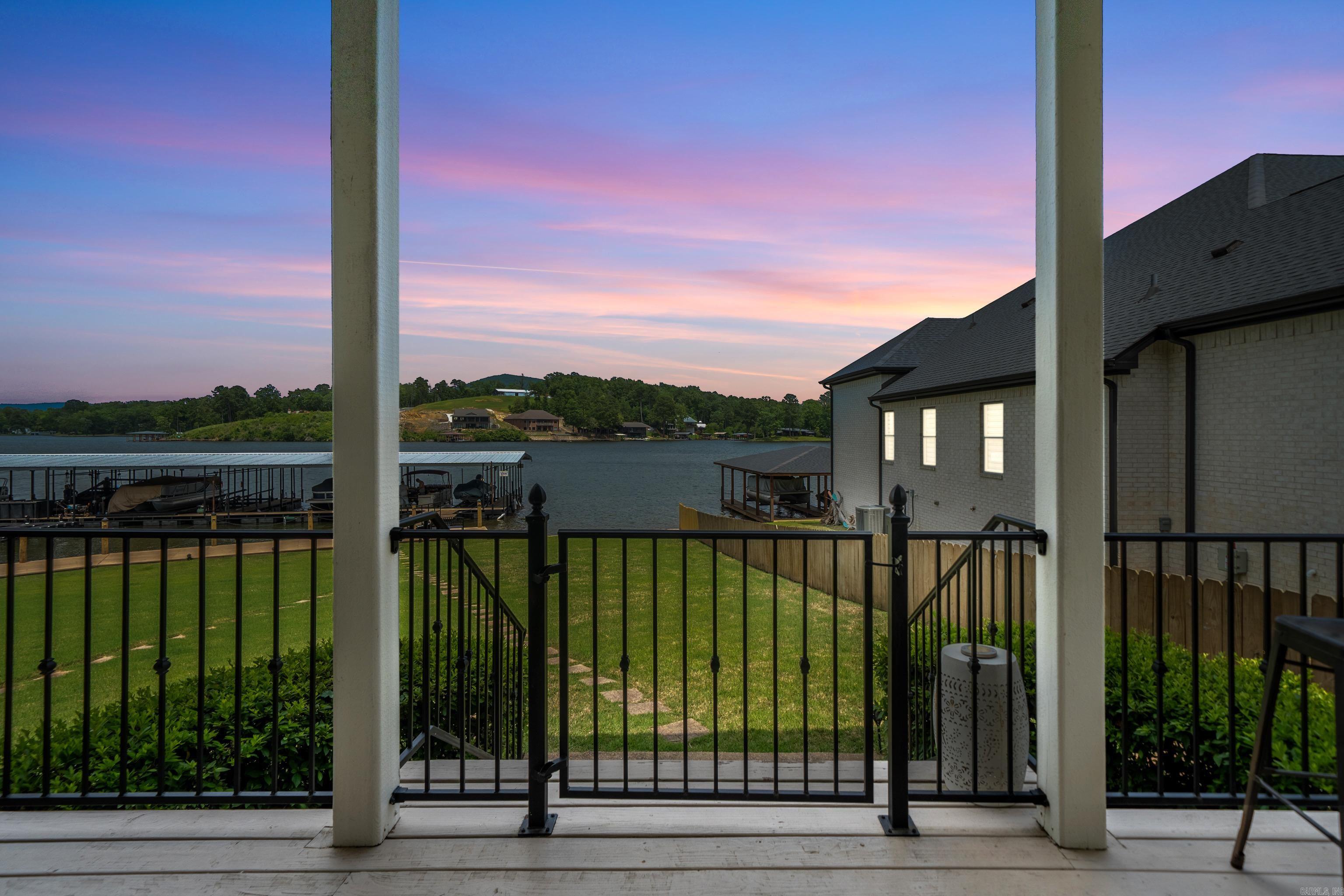 MAJESTIC LAKE VILLAGE TOWNHOMES - Residential