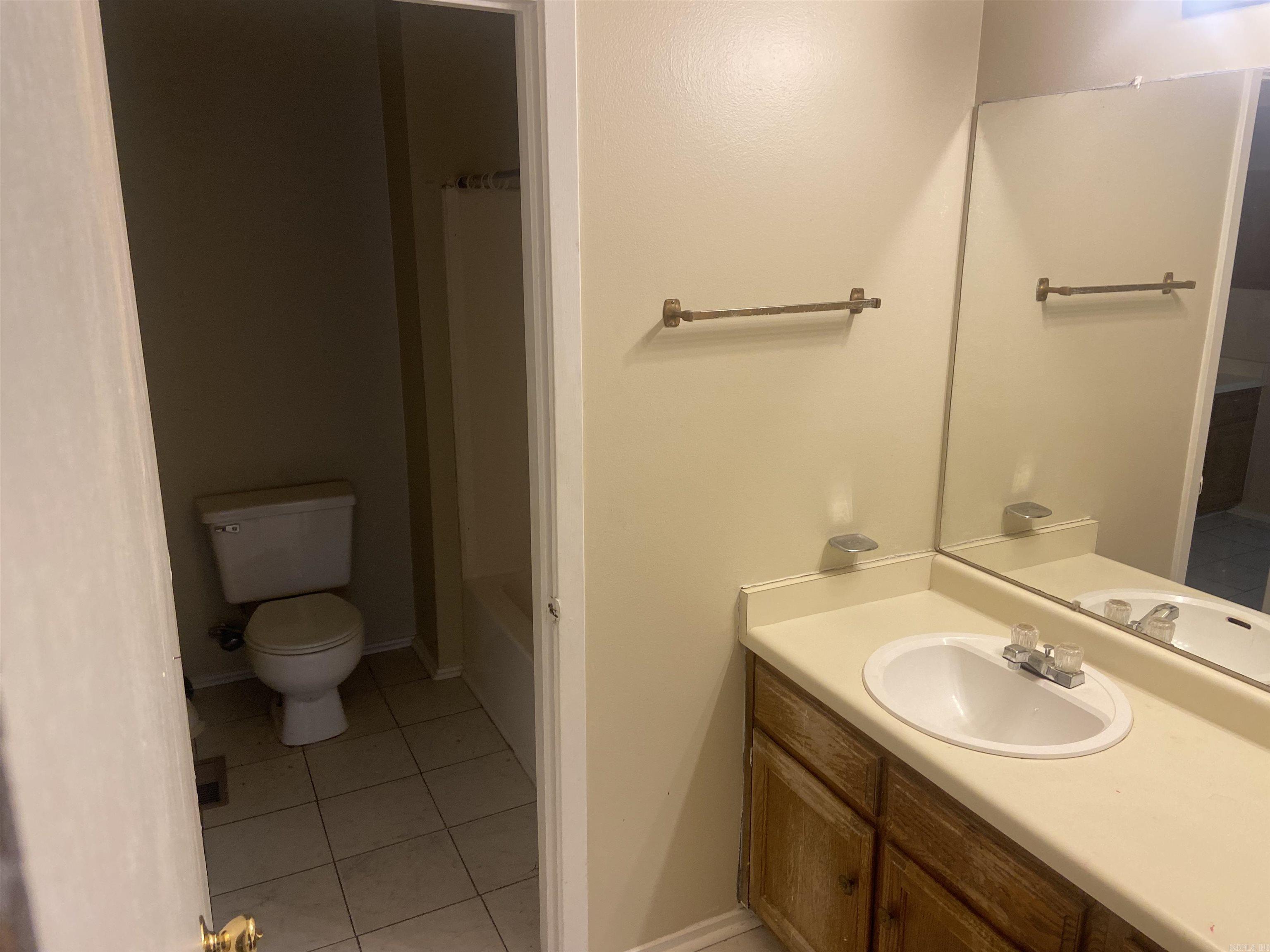 Oak Crest Manor Townhomes - Residential Lease