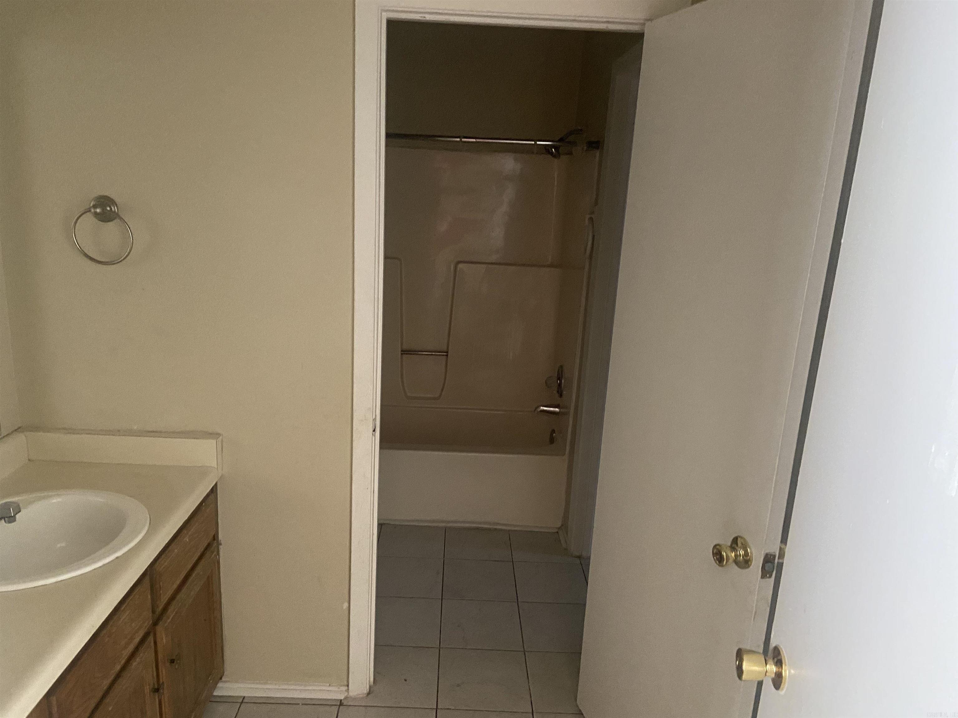 Oak Crest Manor Townhomes - Residential Lease