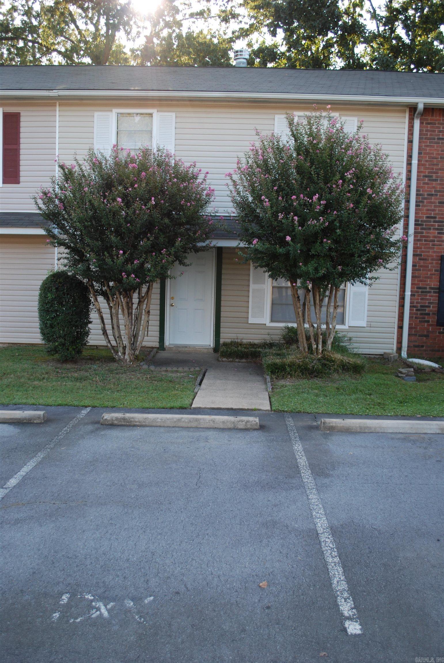 Oak Crest Manor Townhomes - Residential Lease