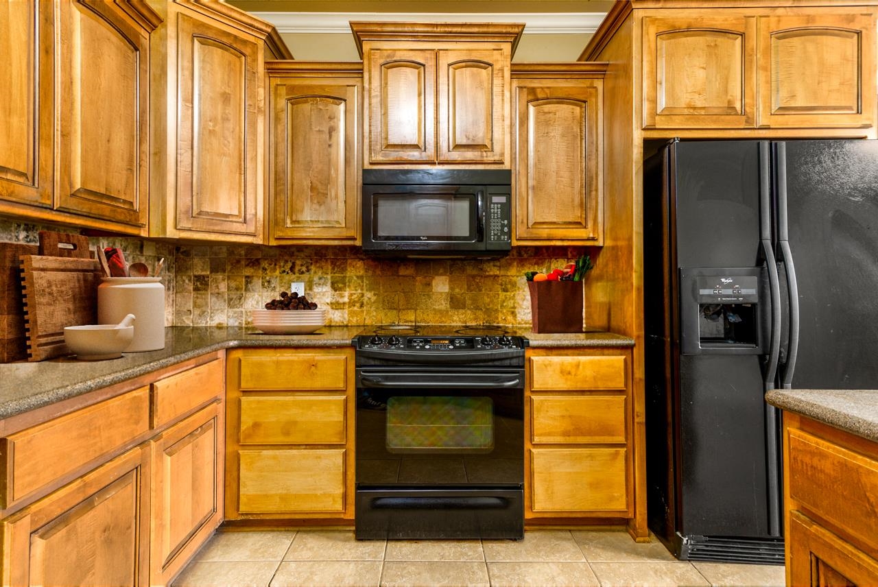 THE VILLAGE @ HURRICANE LAKE - Residential