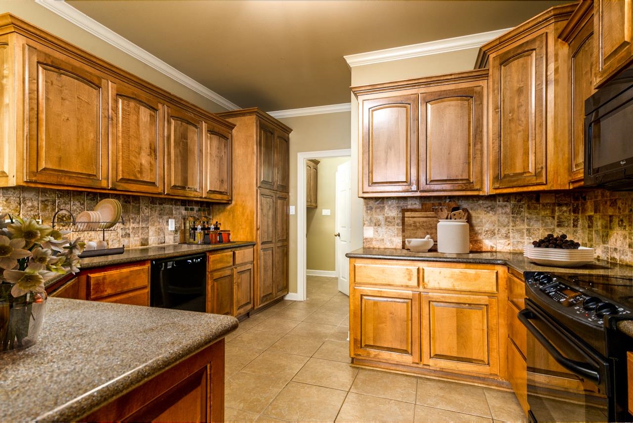 THE VILLAGE @ HURRICANE LAKE - Residential