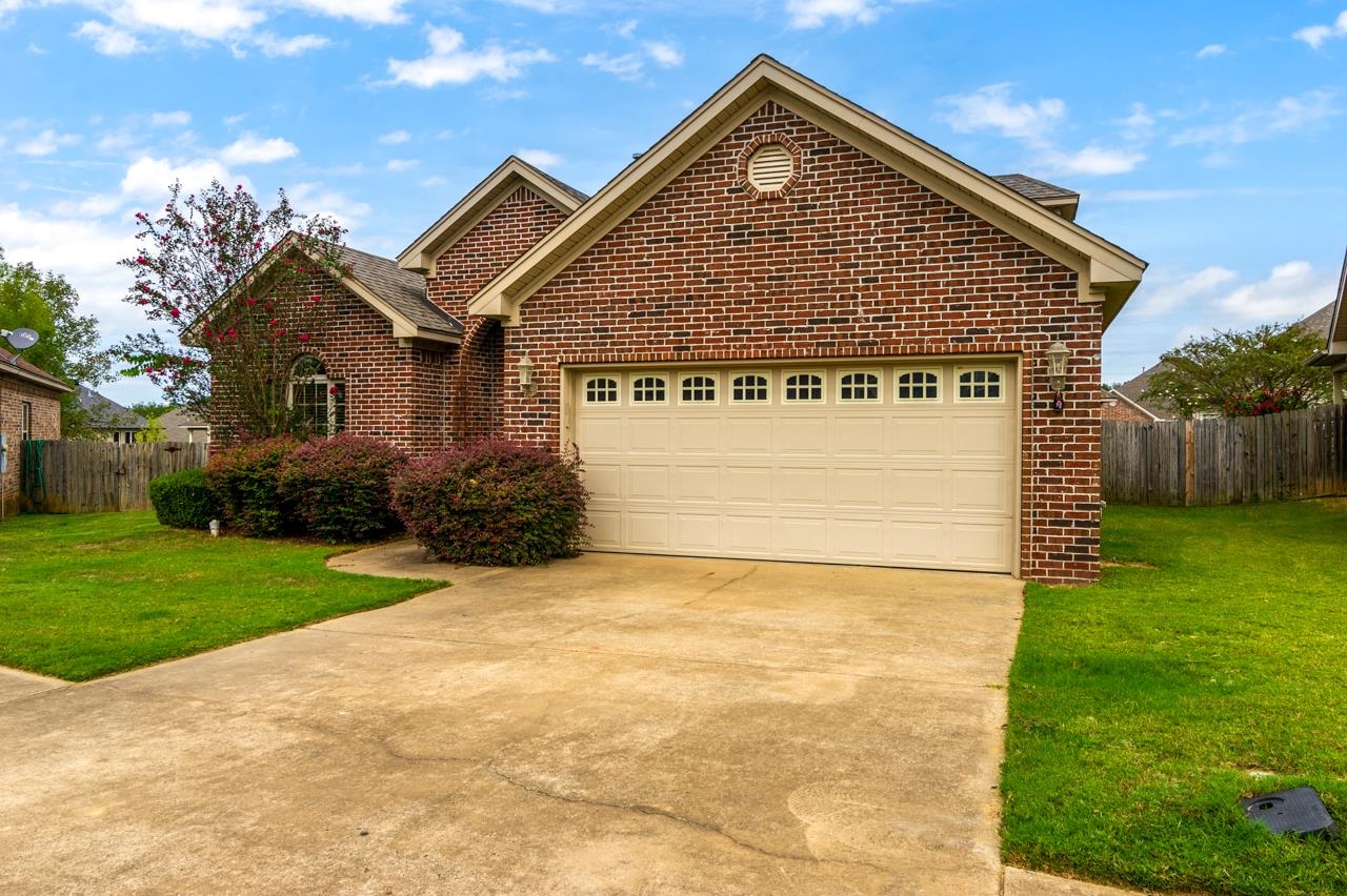 THE VILLAGE @ HURRICANE LAKE - Residential