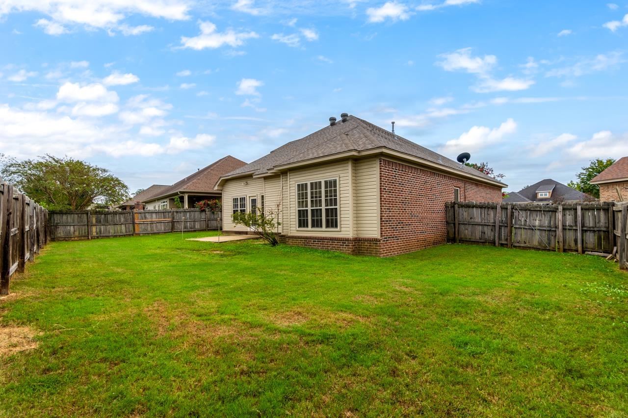 THE VILLAGE @ HURRICANE LAKE - Residential