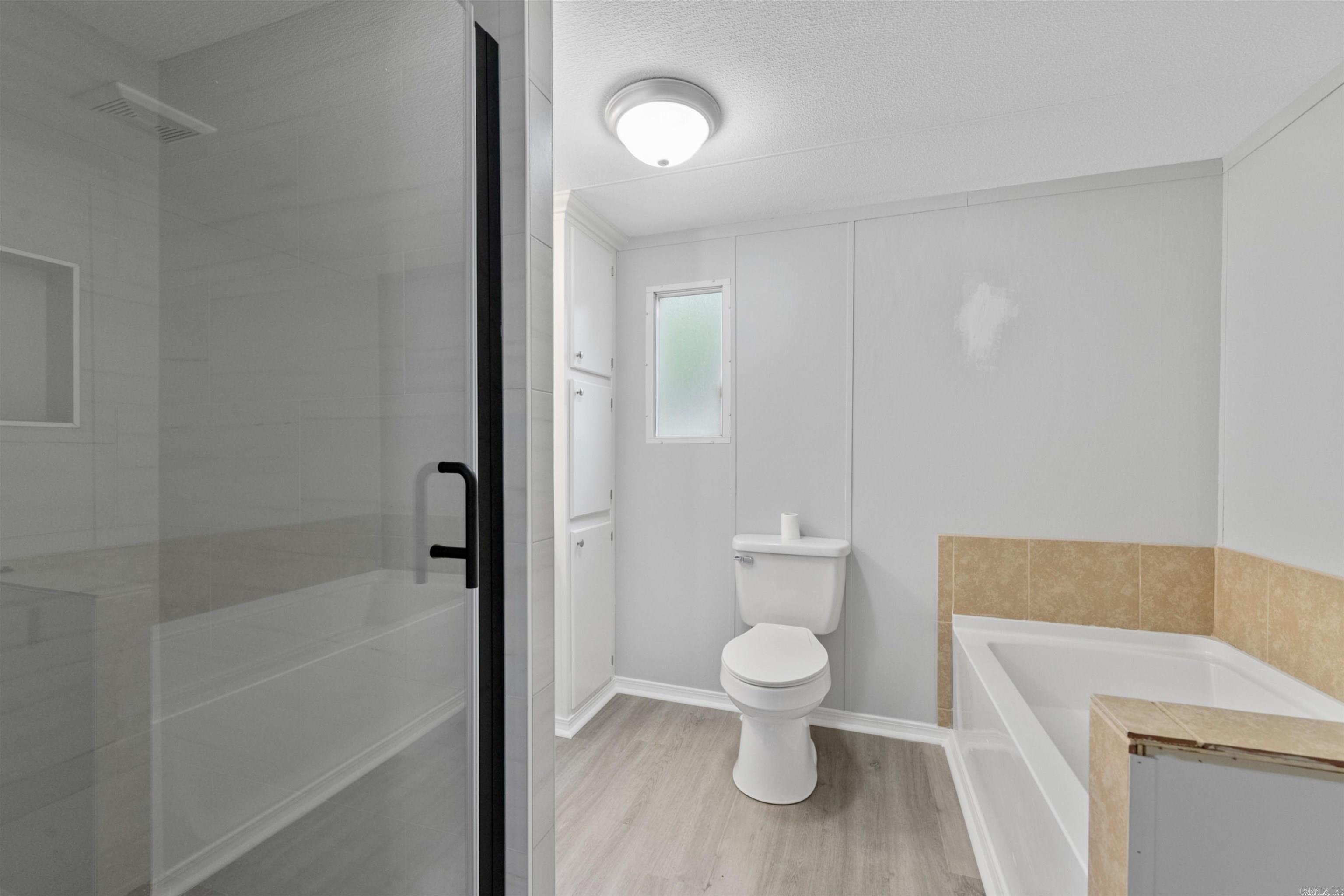 HUNTERS RUN - Residential