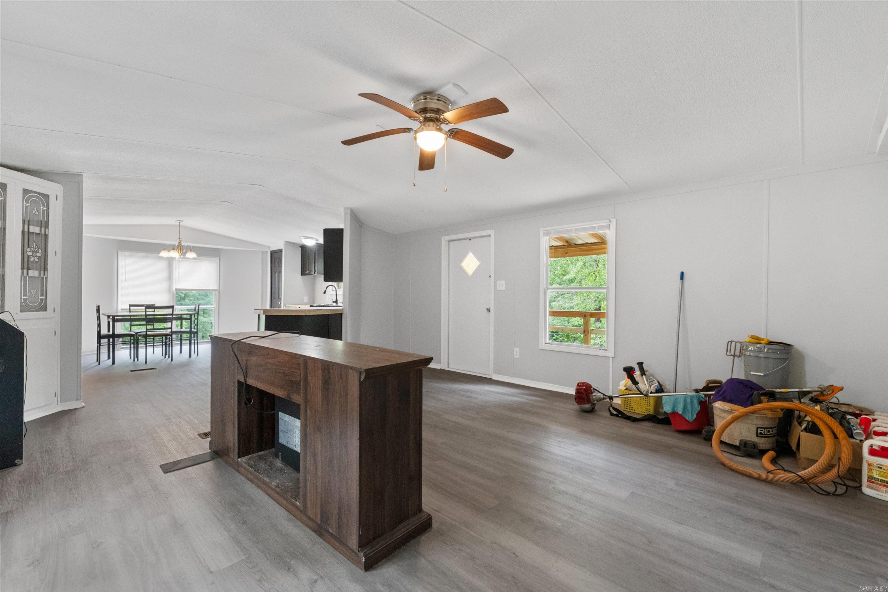 HUNTERS RUN - Residential