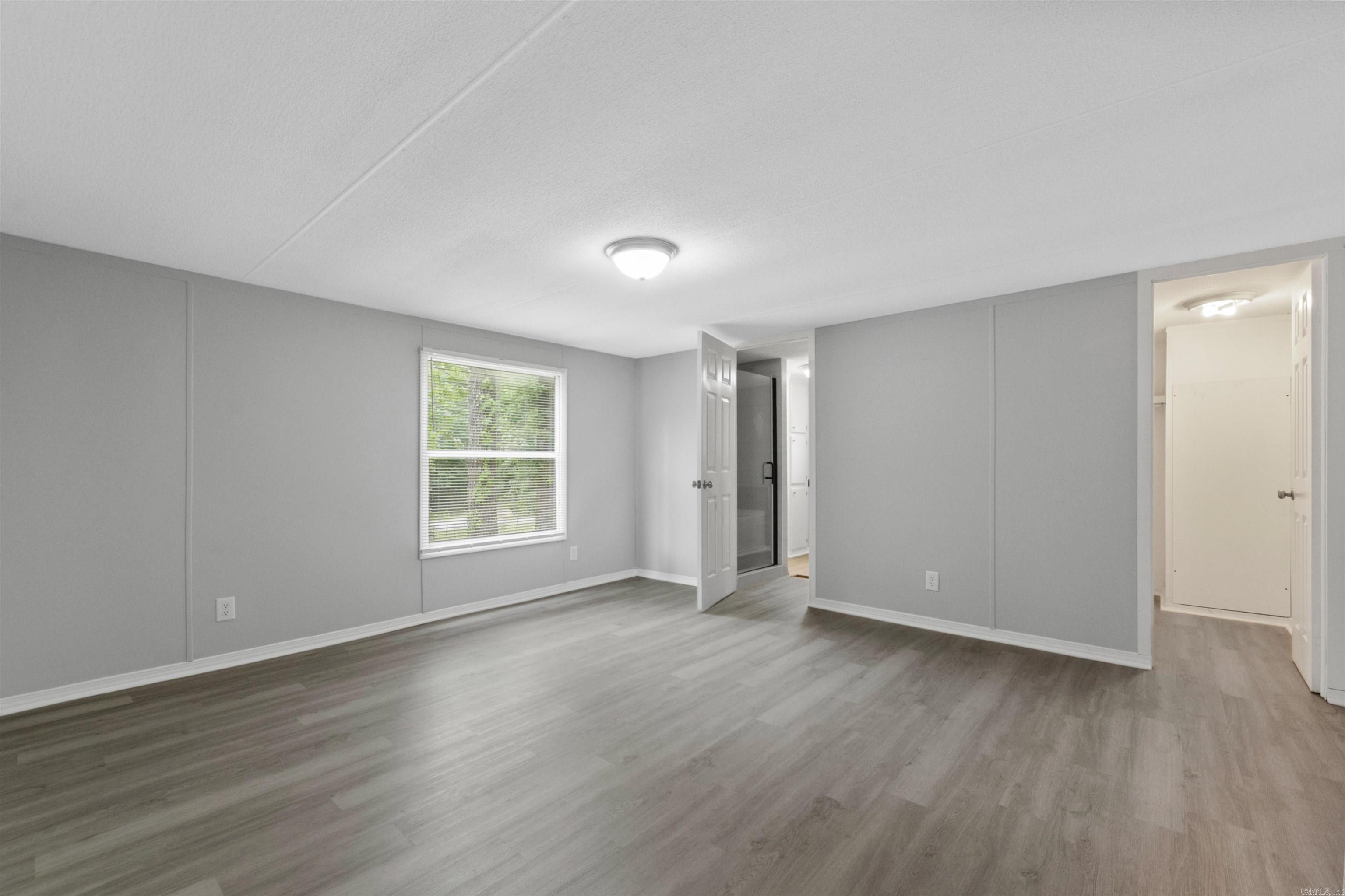 HUNTERS RUN - Residential