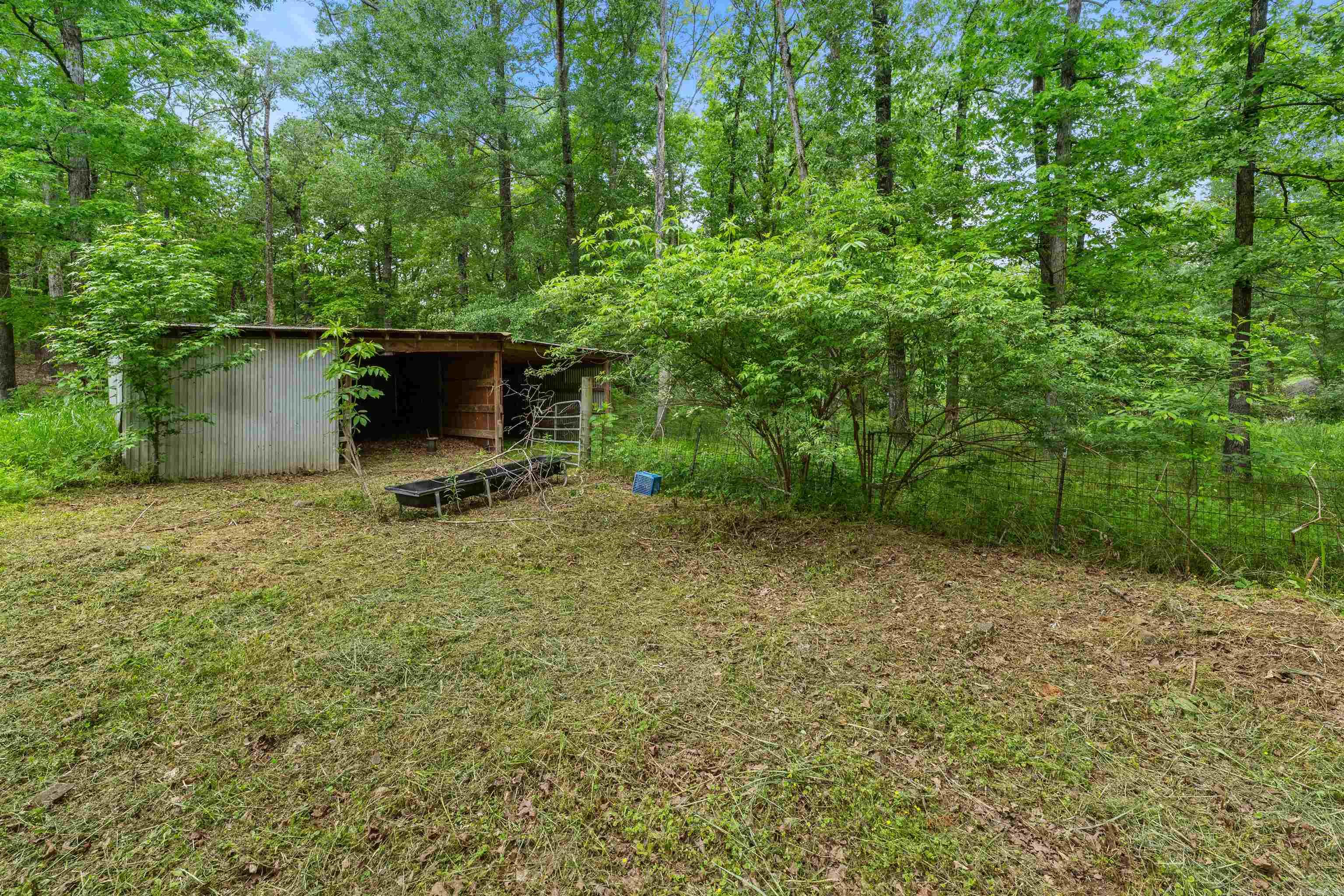 HUNTERS RUN - Residential