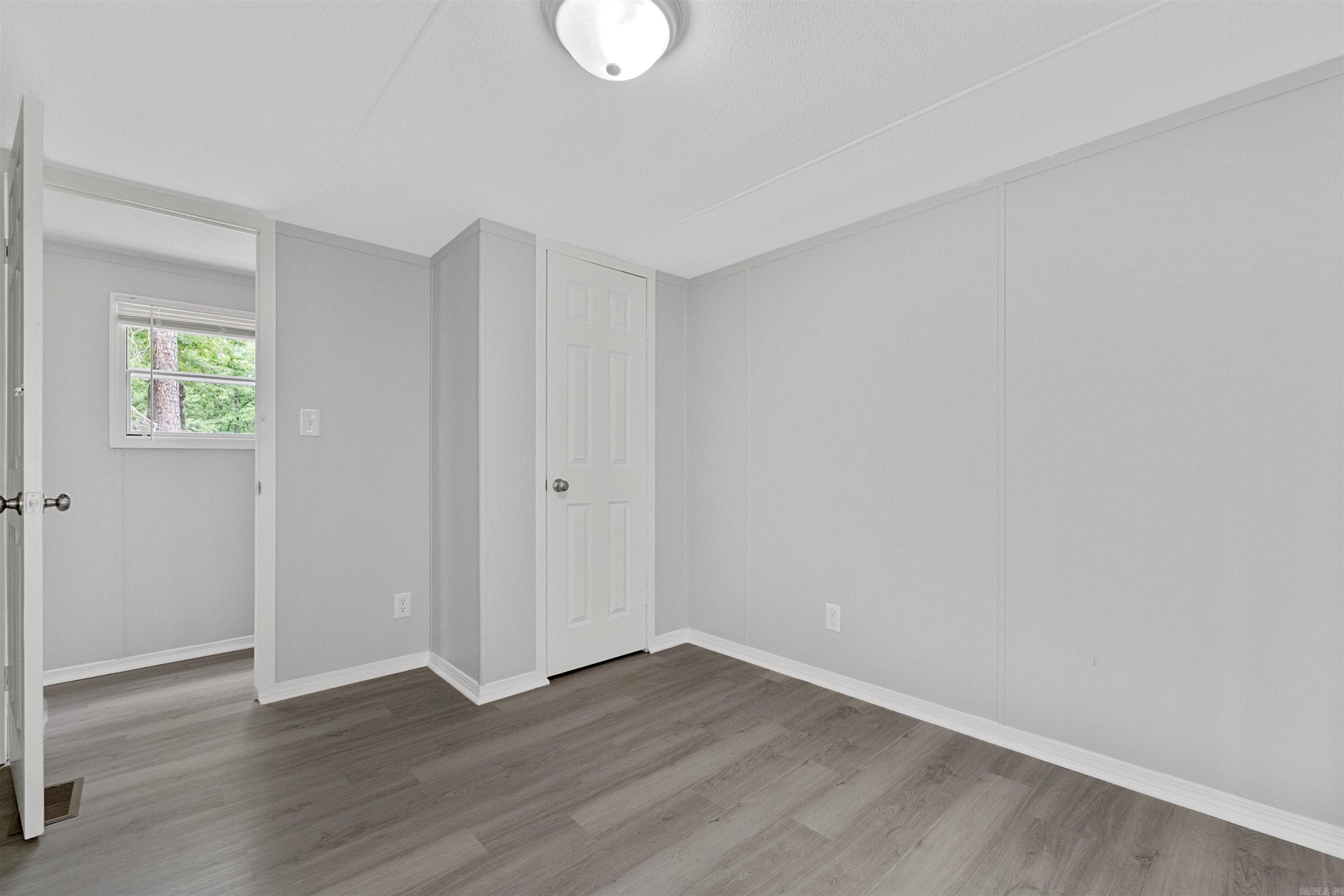 HUNTERS RUN - Residential