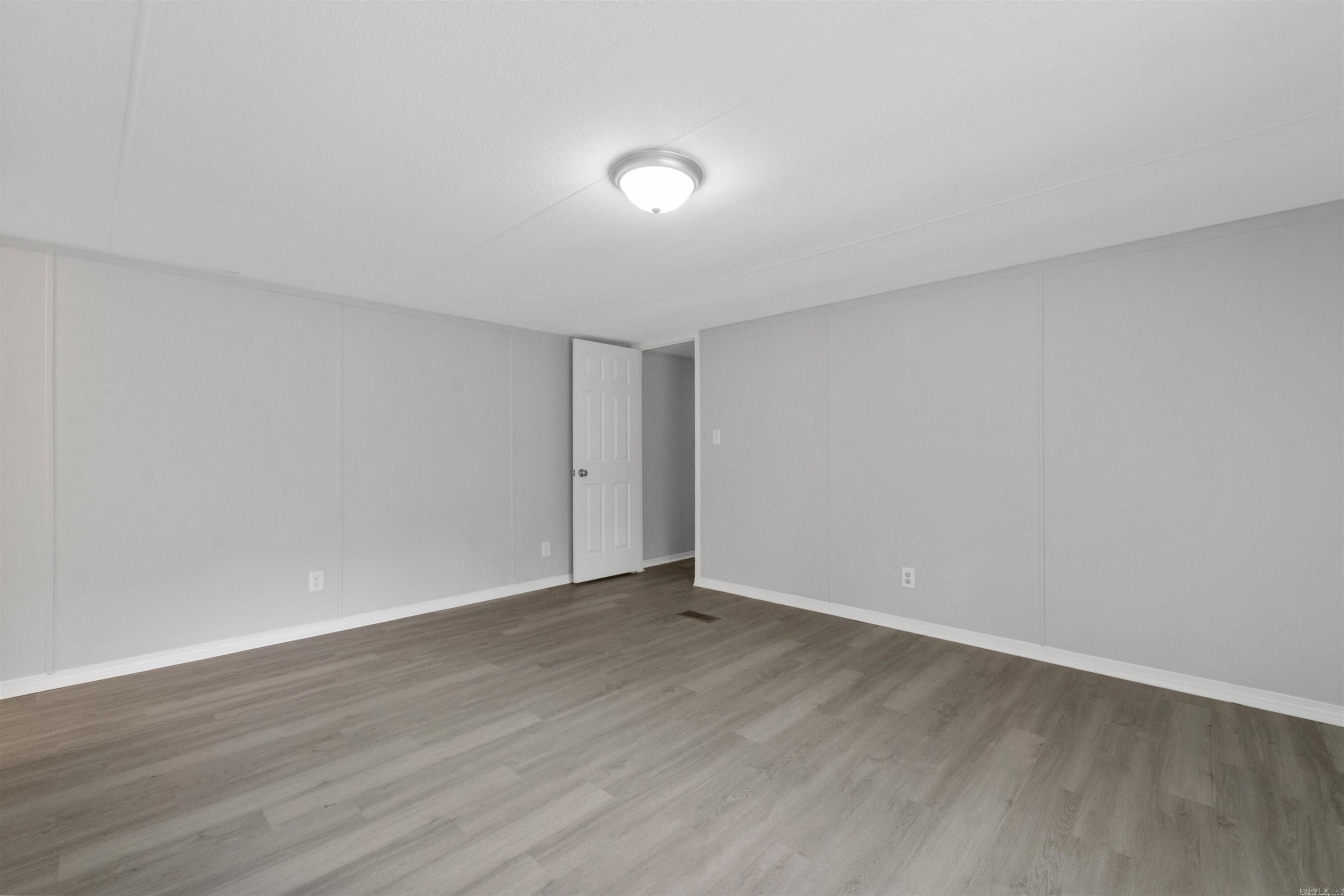 HUNTERS RUN - Residential