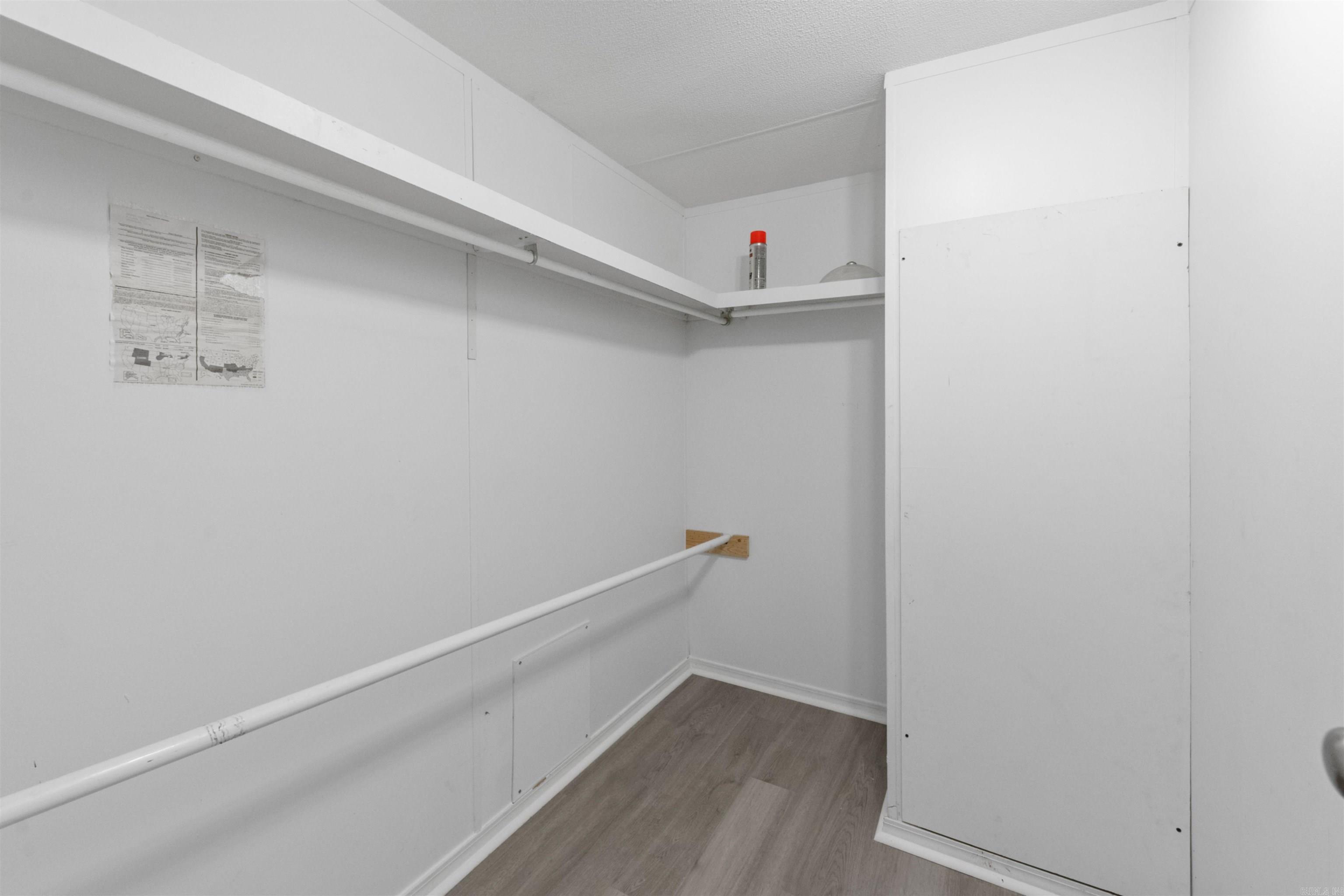 HUNTERS RUN - Residential