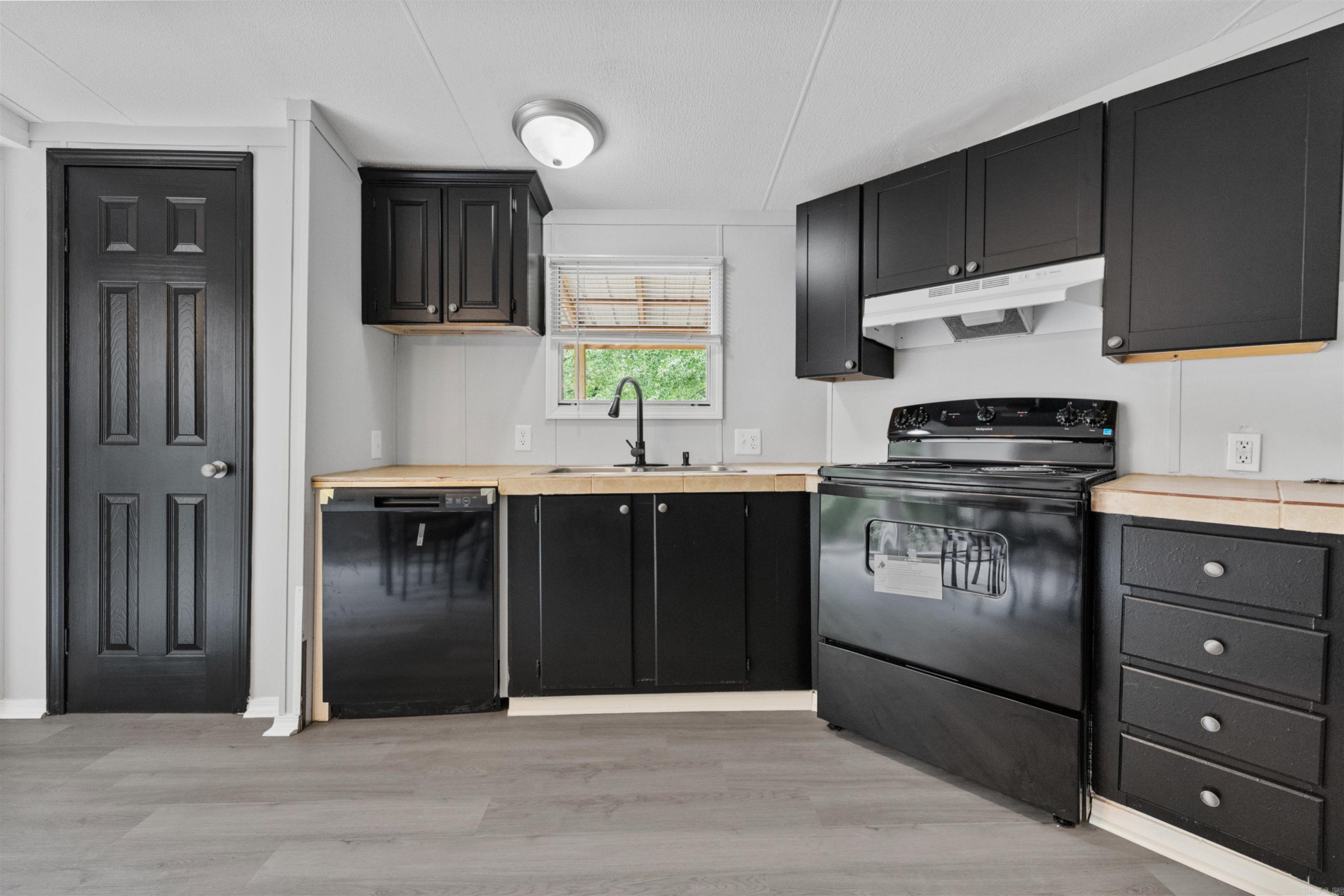 HUNTERS RUN - Residential