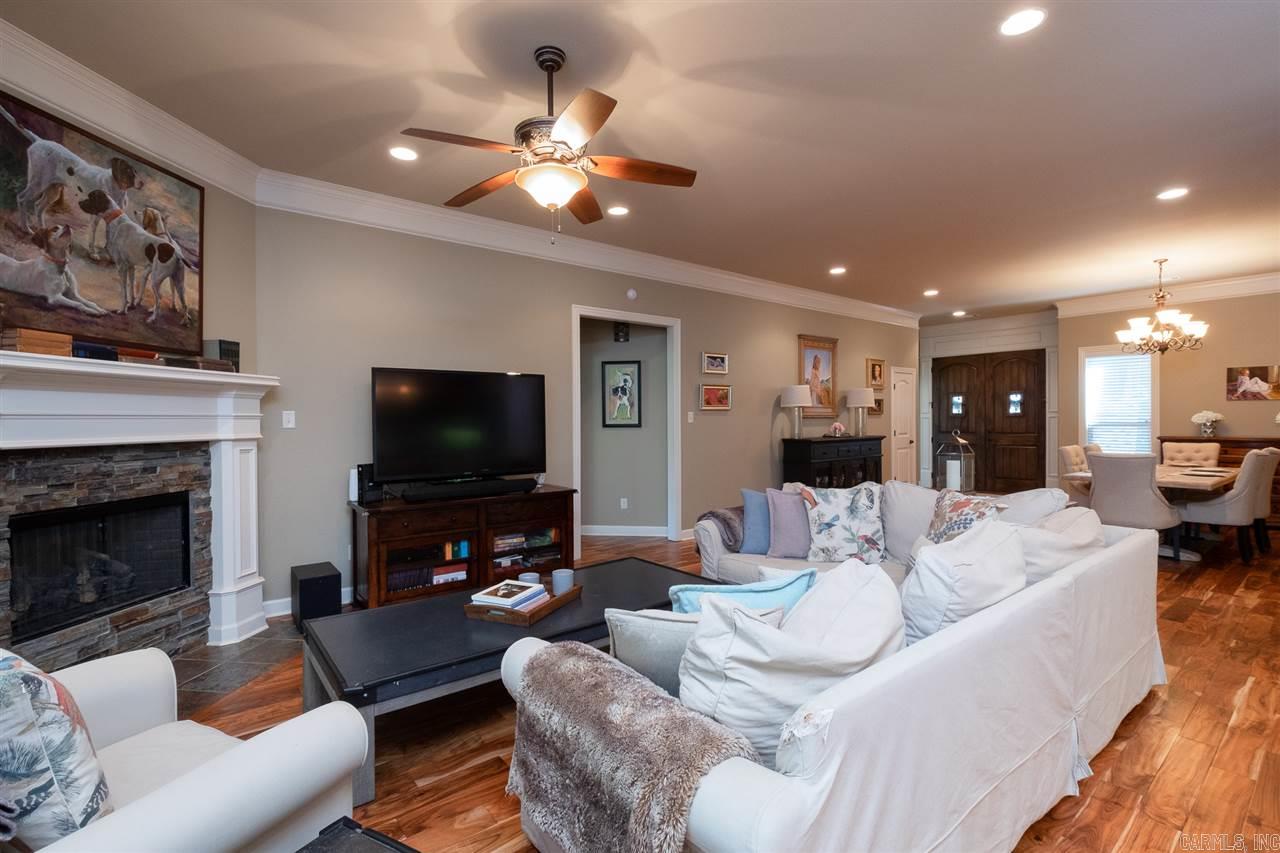 CHENAL VALLEY "TOURNAY CIRCLE" - Residential