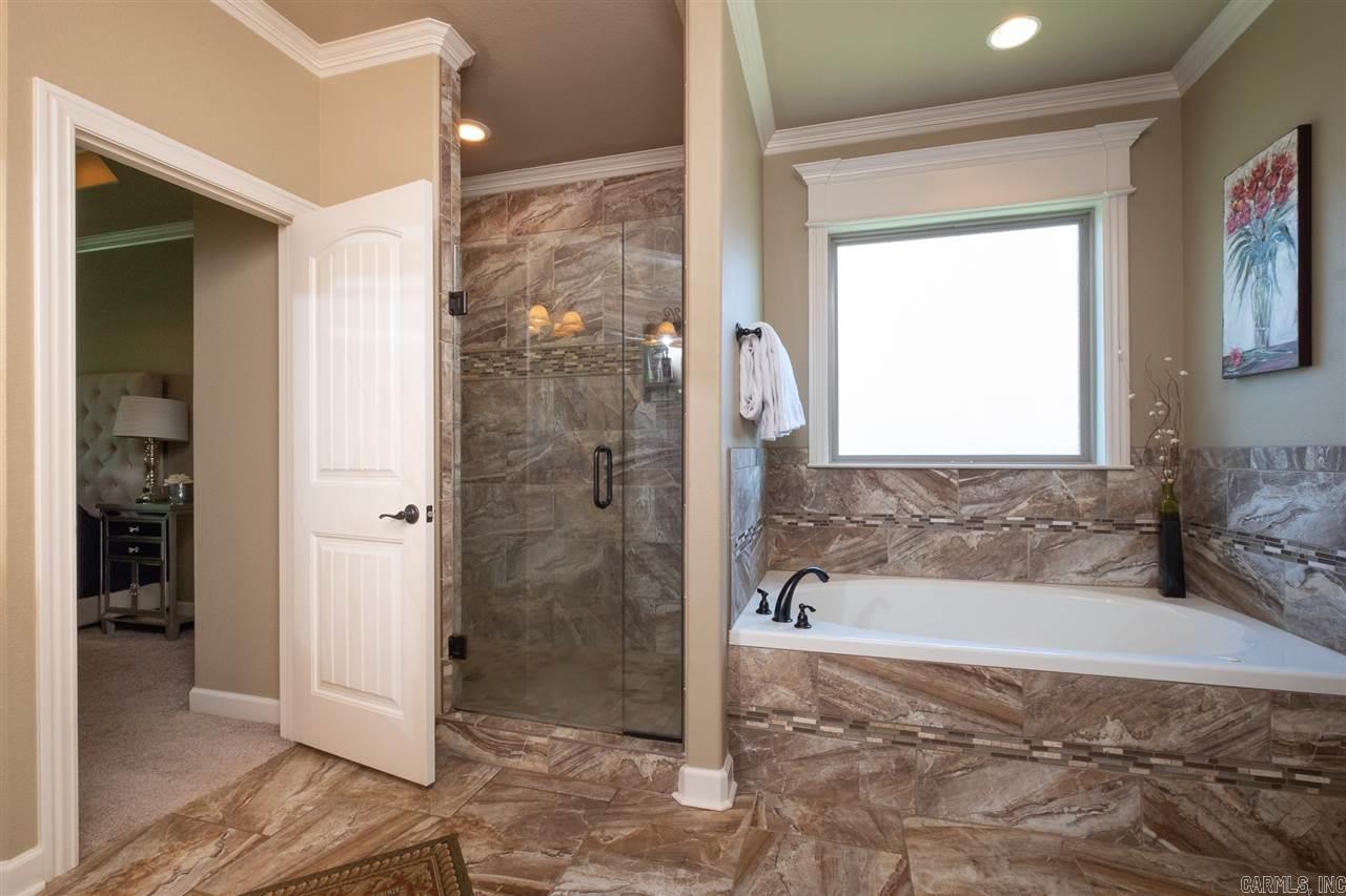 CHENAL VALLEY "TOURNAY CIRCLE" - Residential