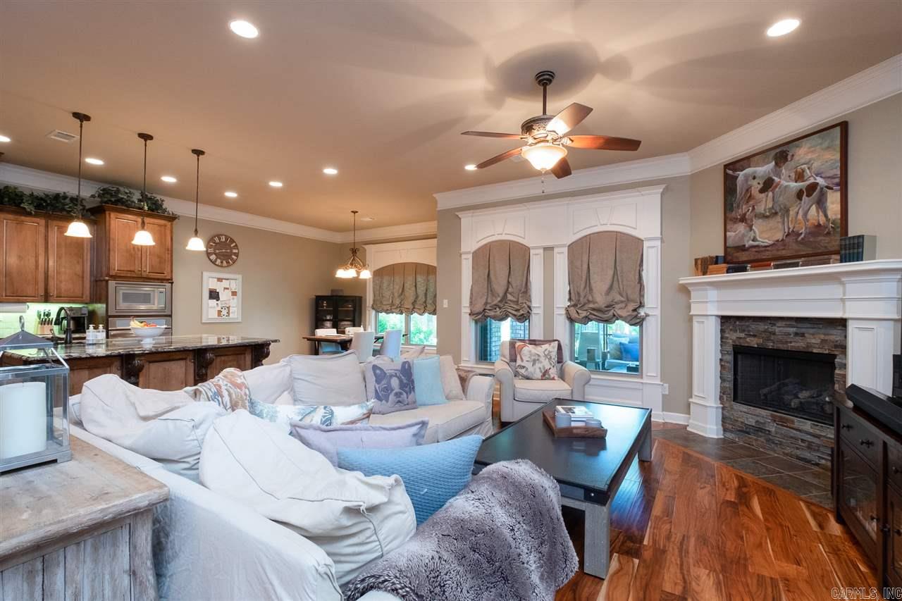 CHENAL VALLEY "TOURNAY CIRCLE" - Residential