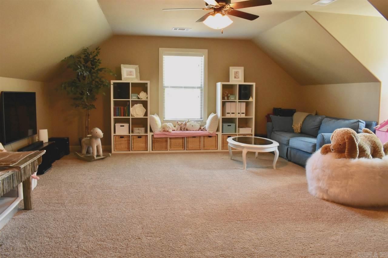 CHENAL VALLEY "TOURNAY CIRCLE" - Residential