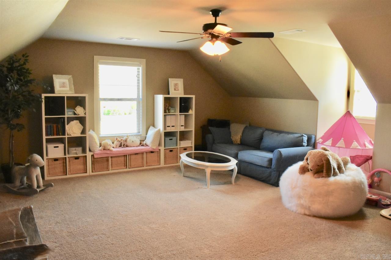 CHENAL VALLEY "TOURNAY CIRCLE" - Residential