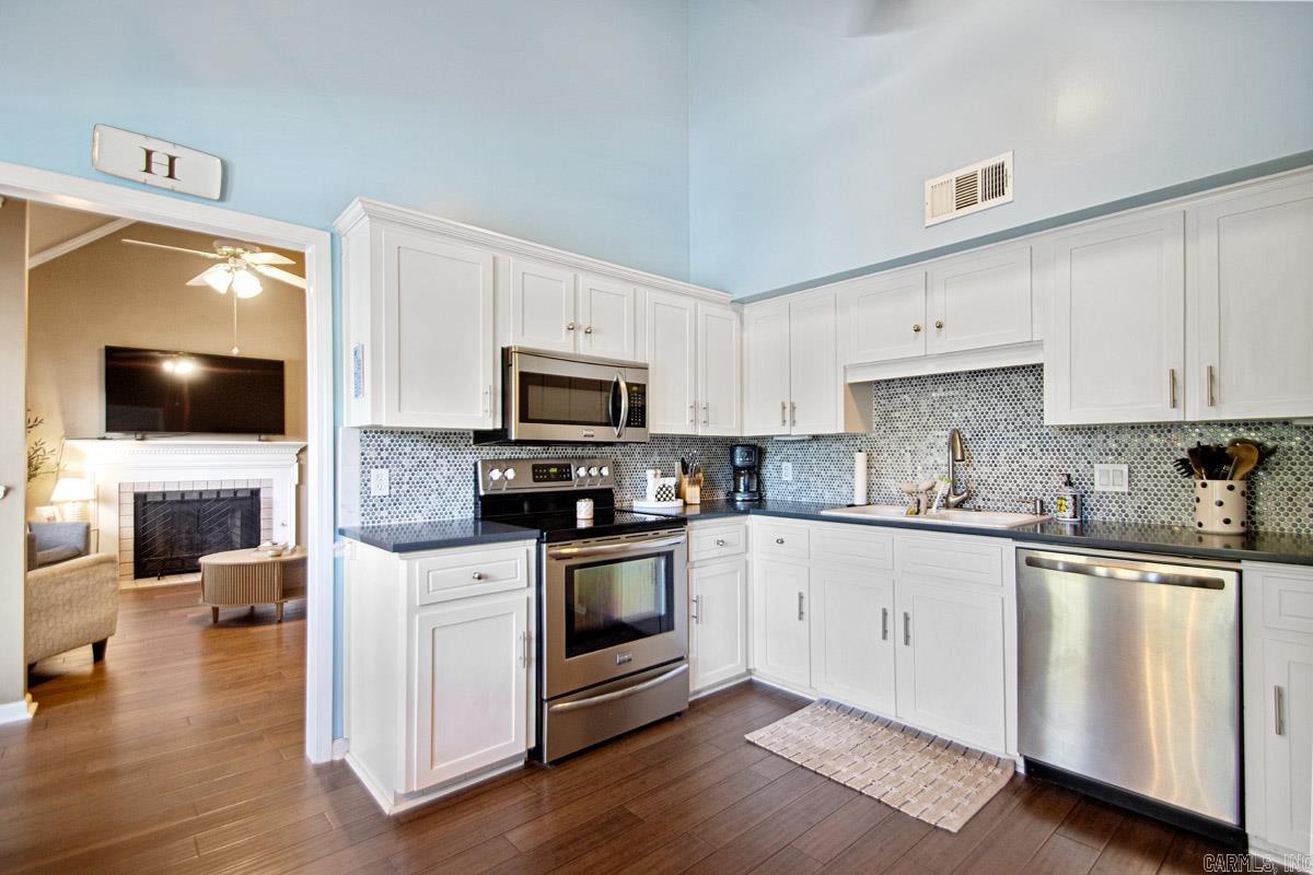 PARKWAY PLACE - Residential