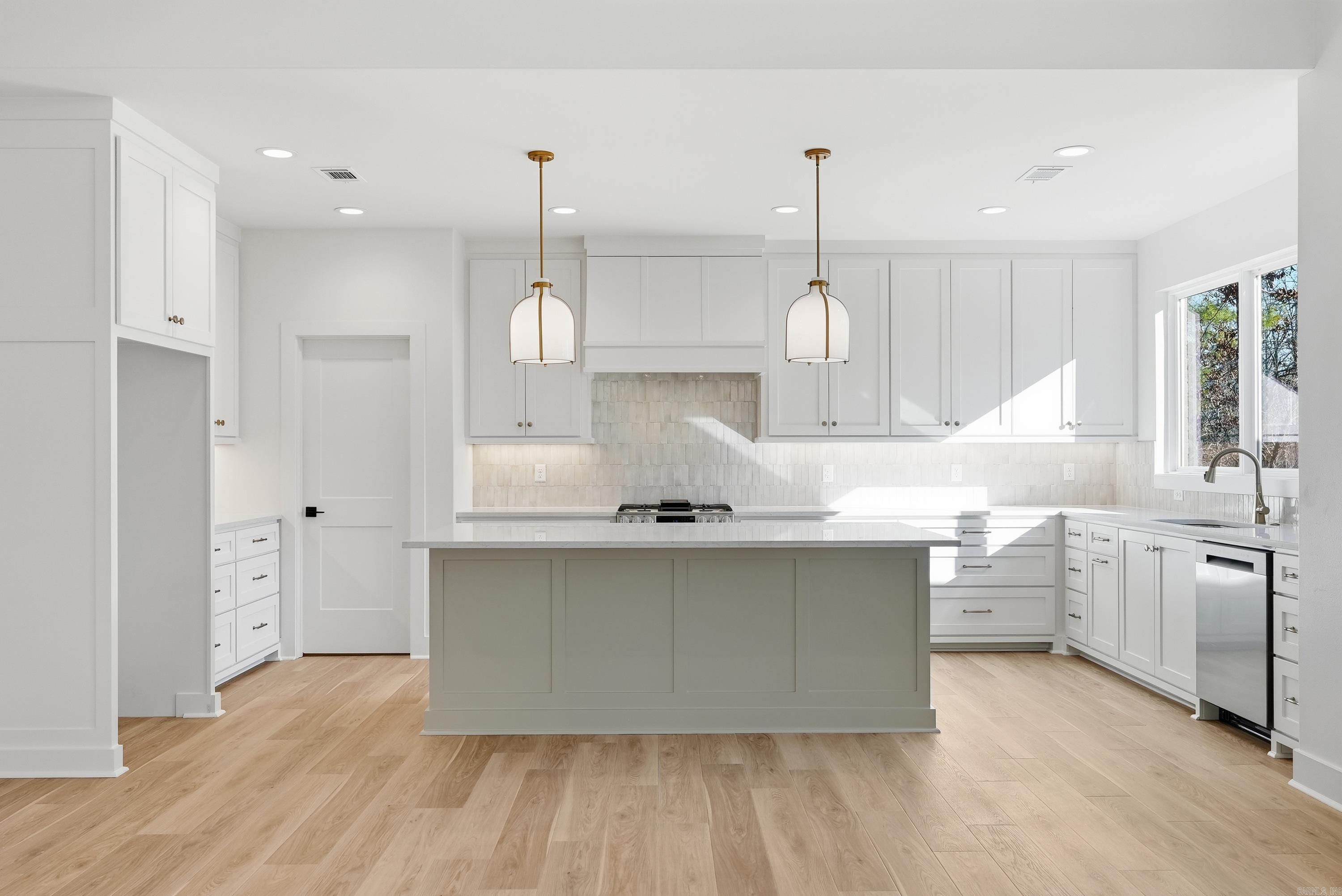 WATERVIEW ESTATES - Residential