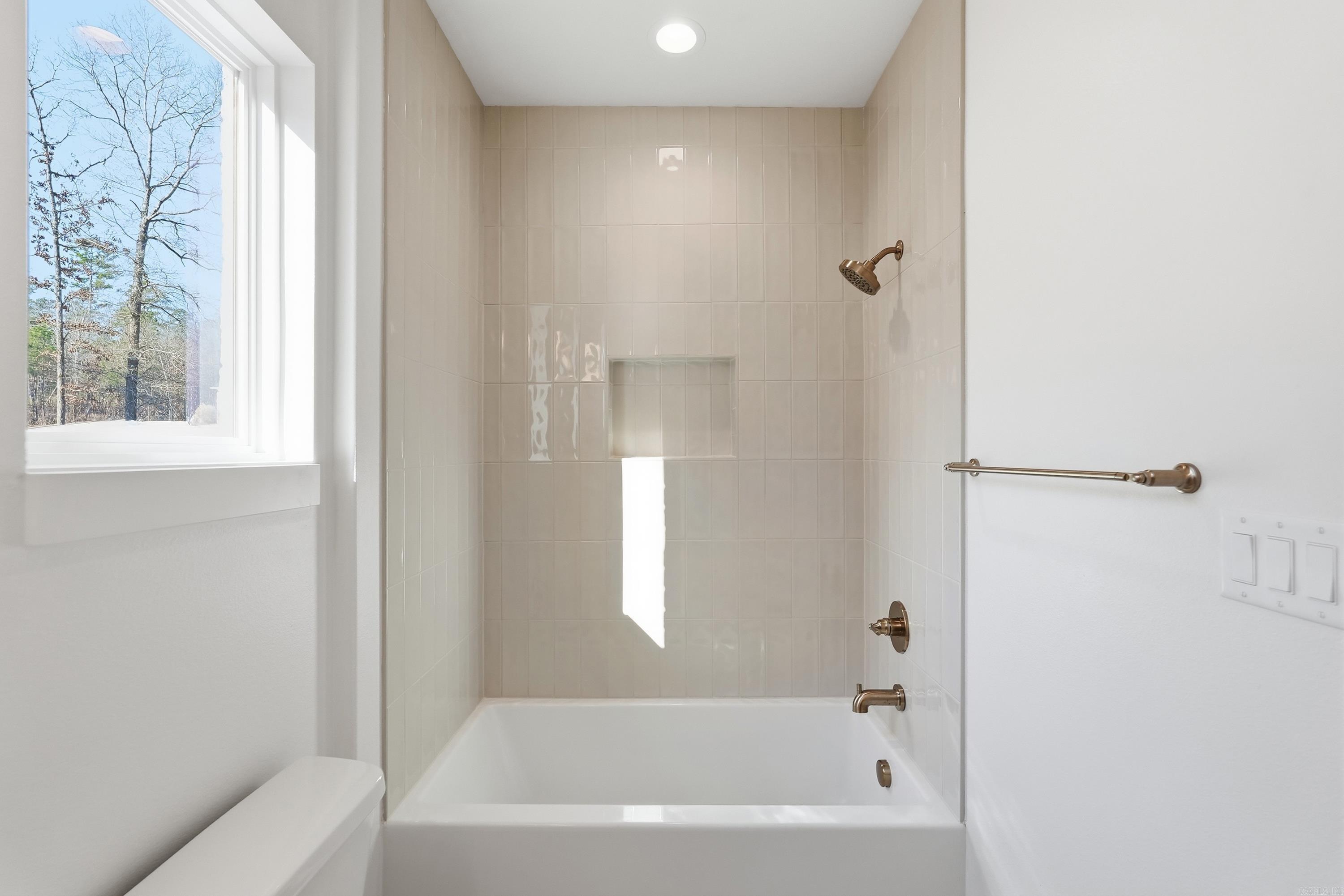 WATERVIEW ESTATES - Residential