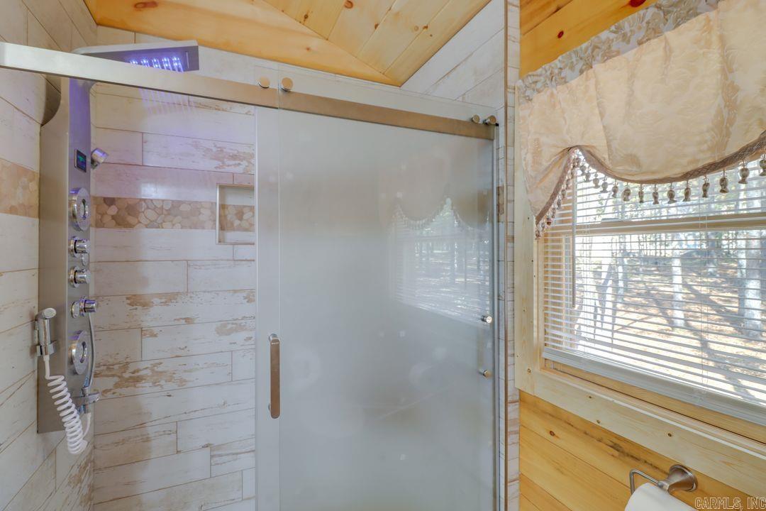 Metes & Bounds - Residential Income