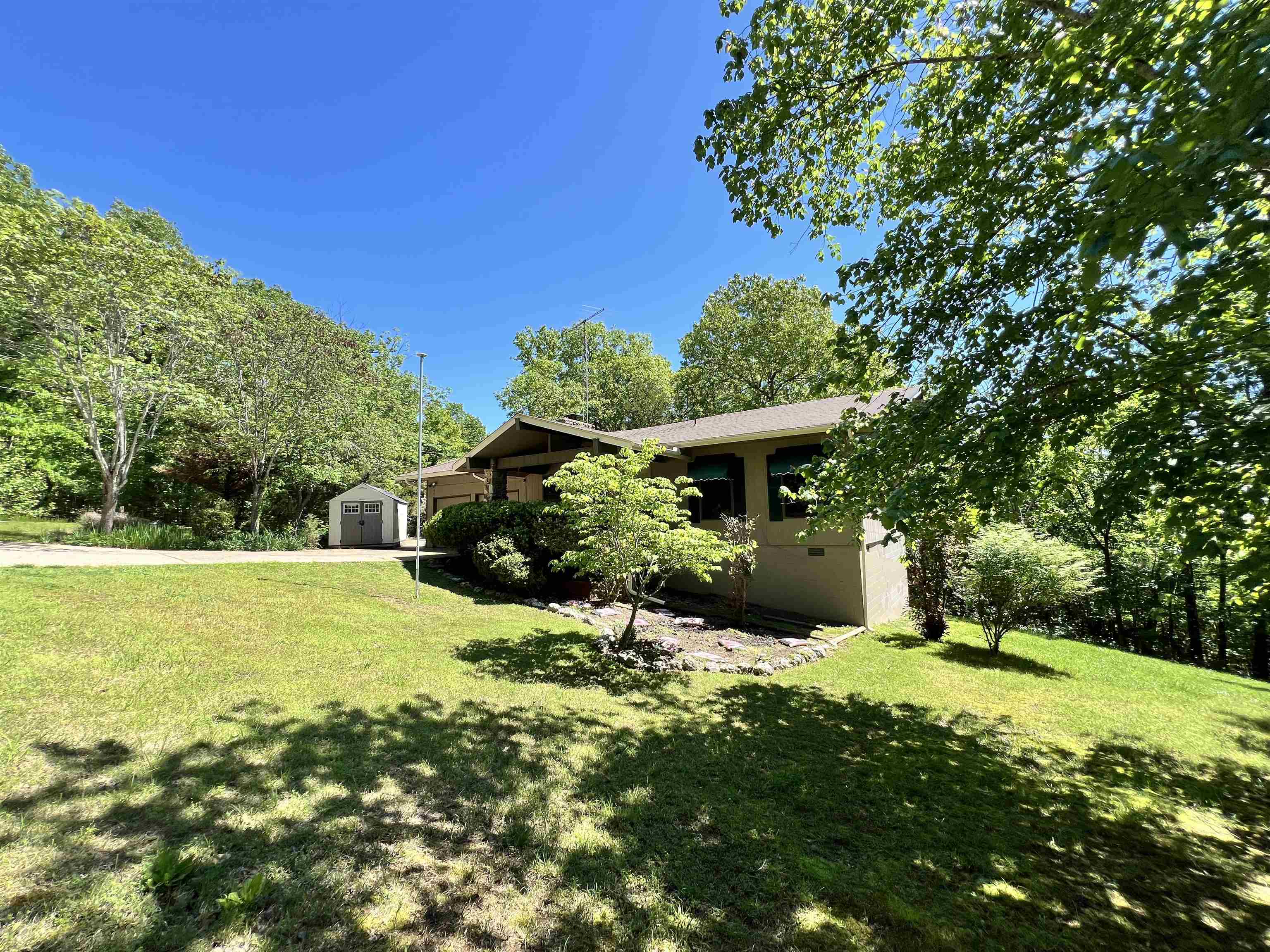 VEGAS FIRST - Residential