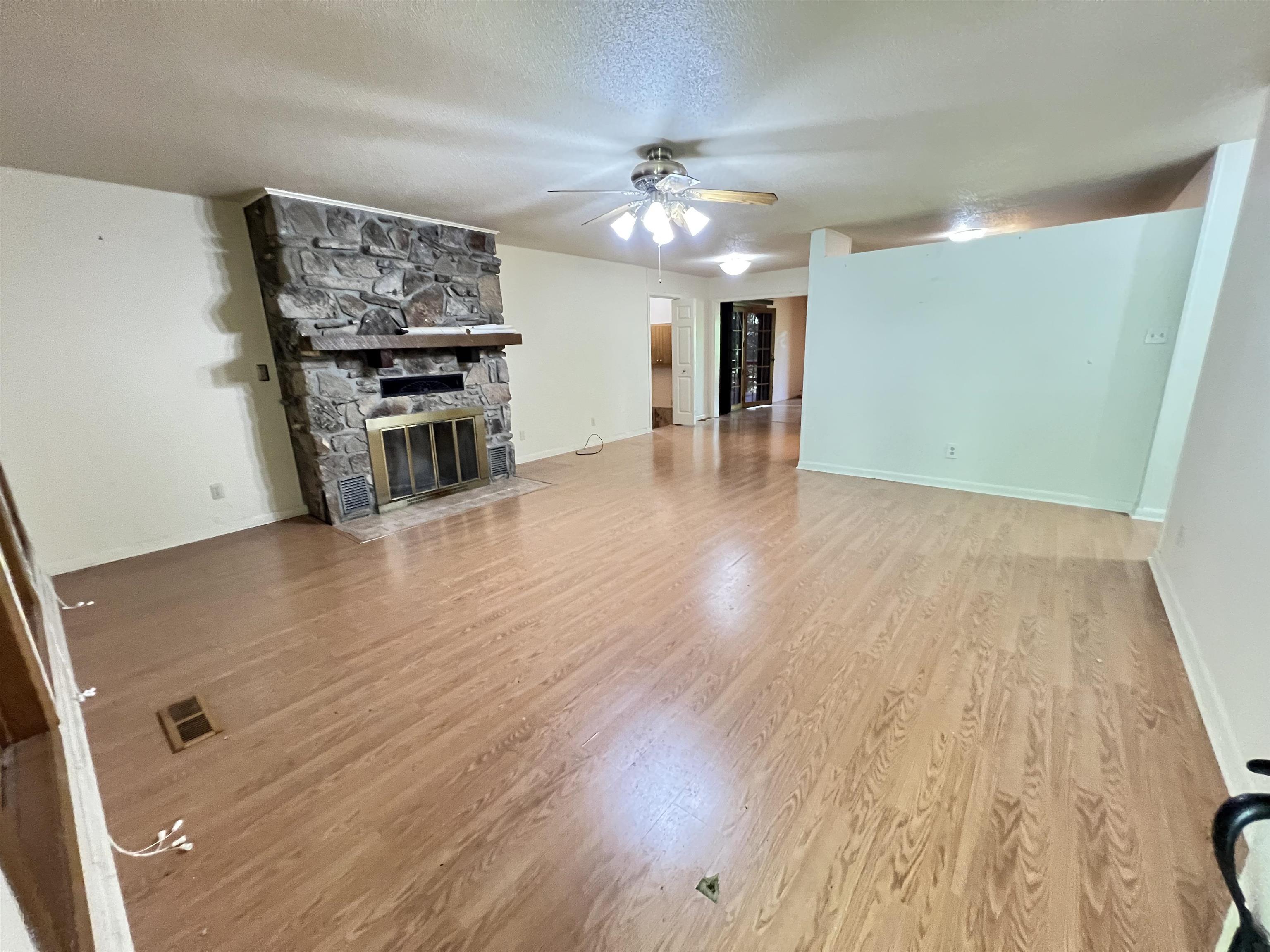 VEGAS FIRST - Residential