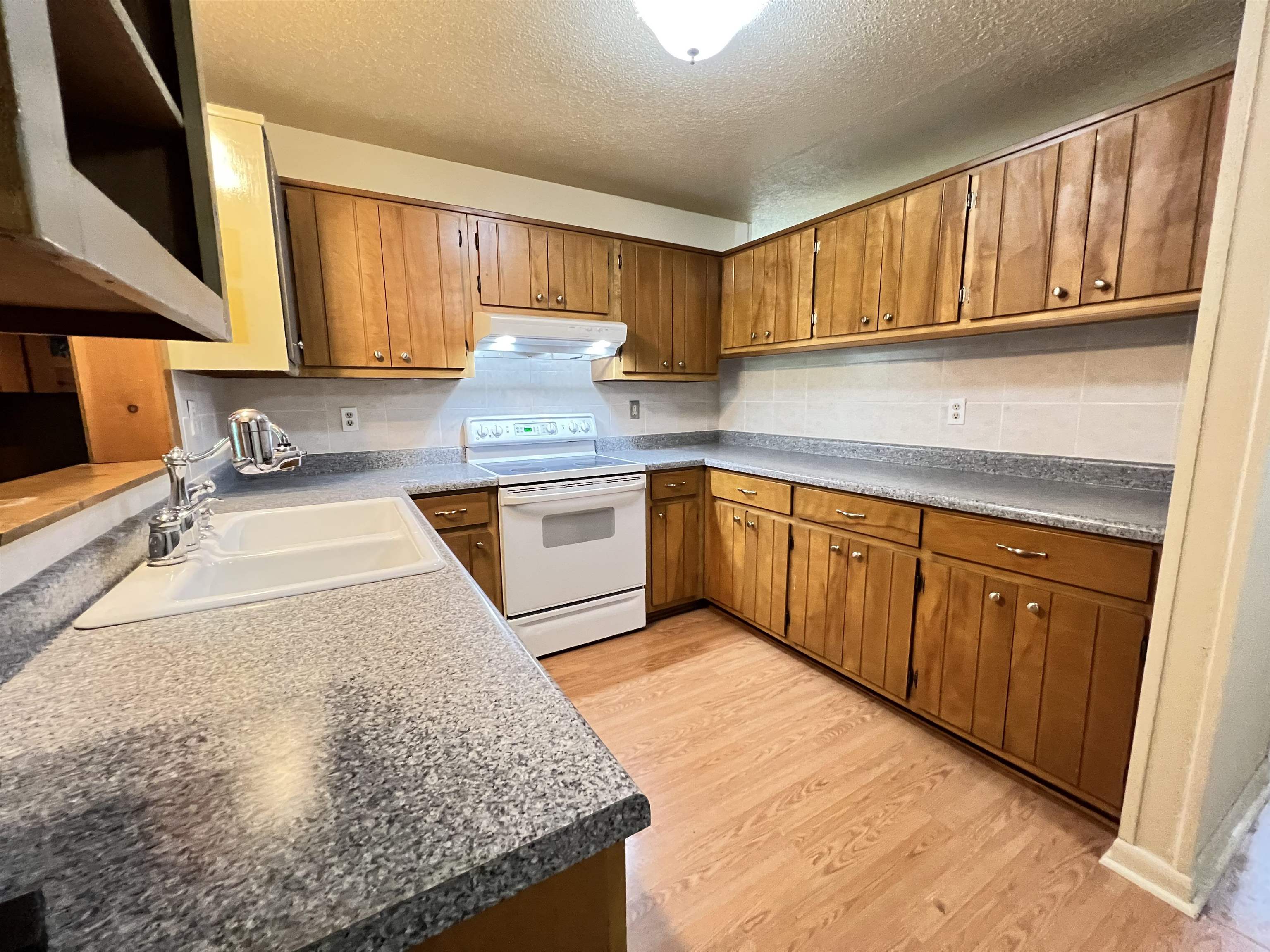 VEGAS FIRST - Residential