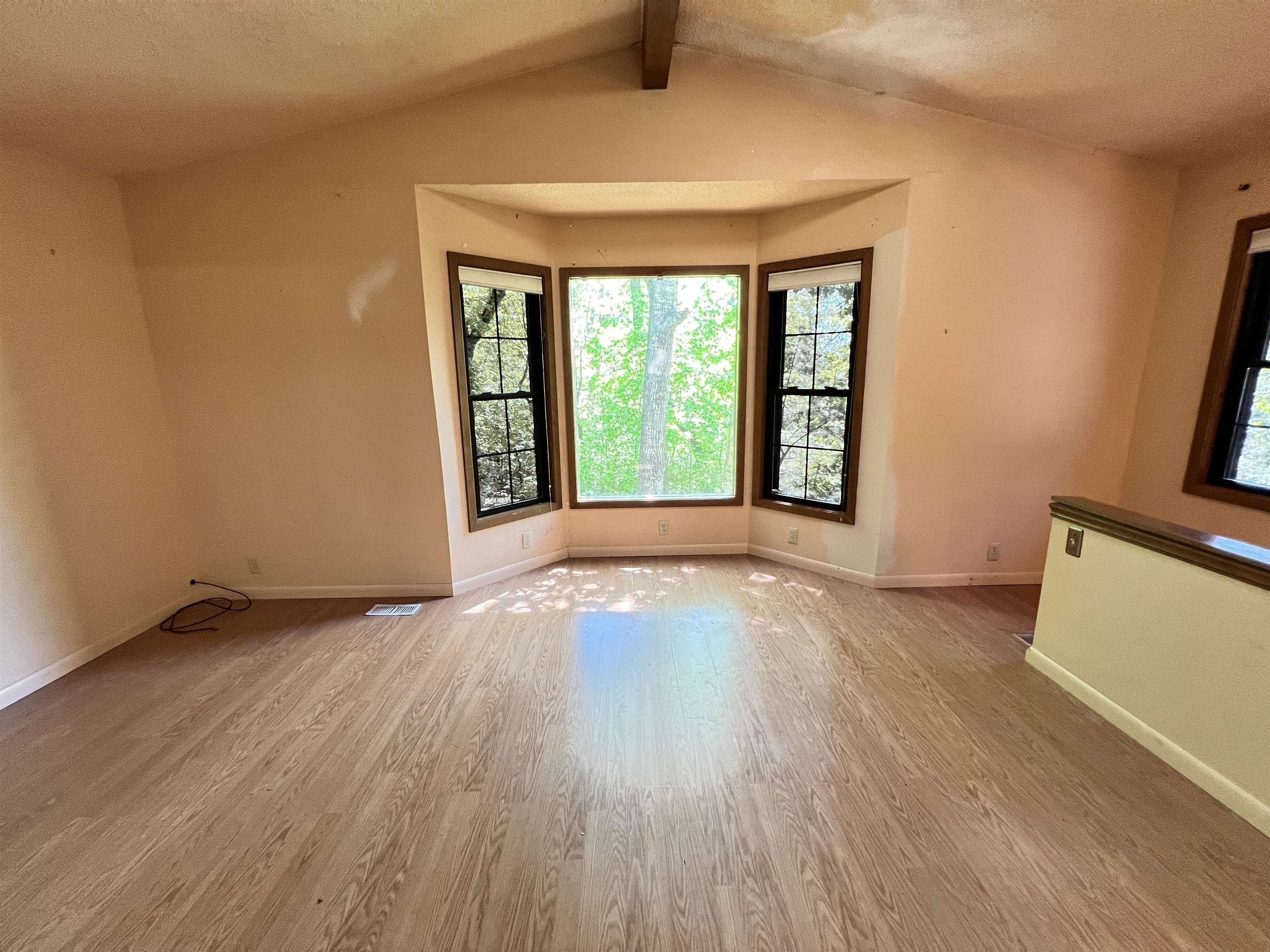 VEGAS FIRST - Residential