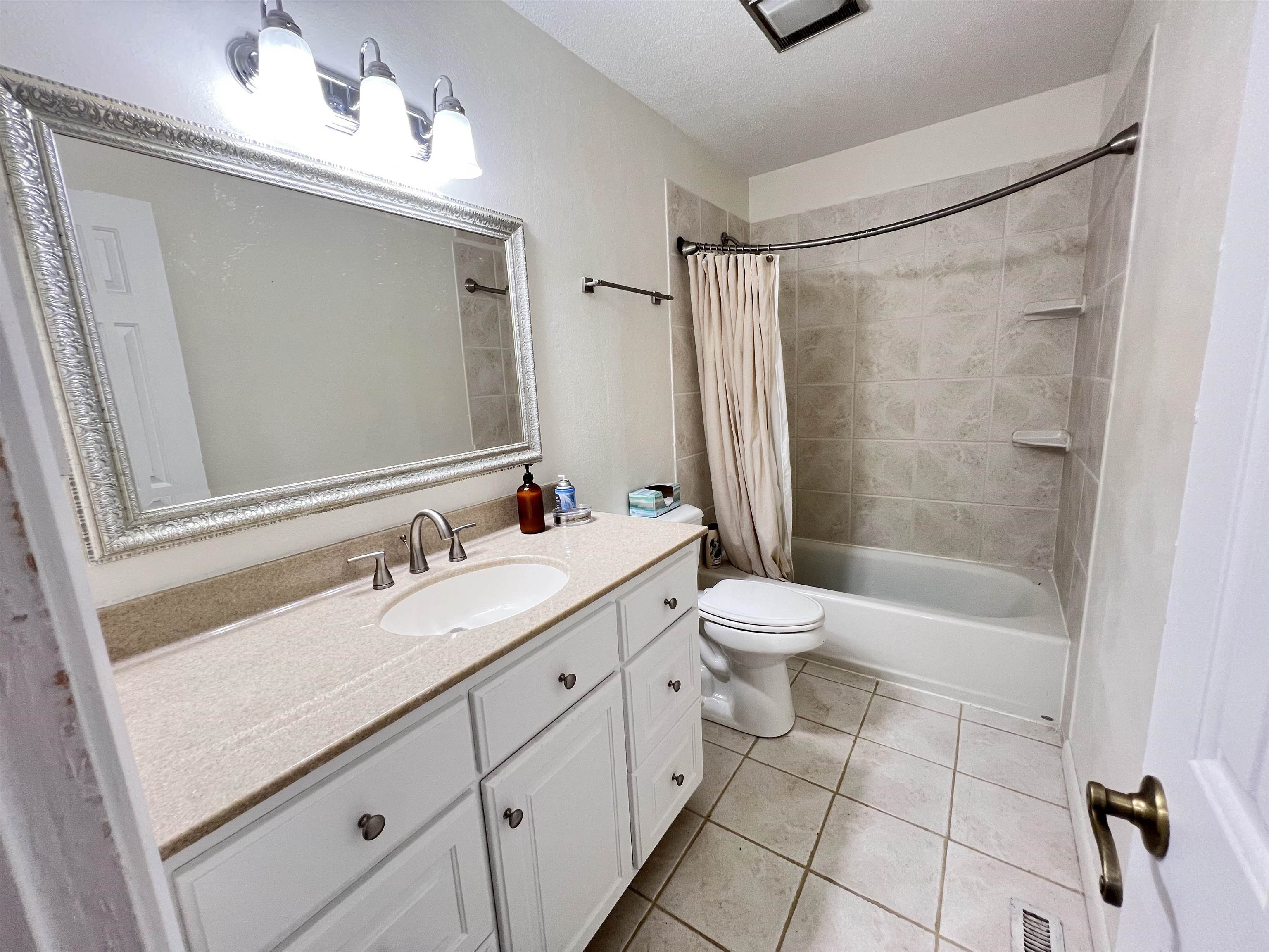 VEGAS FIRST - Residential