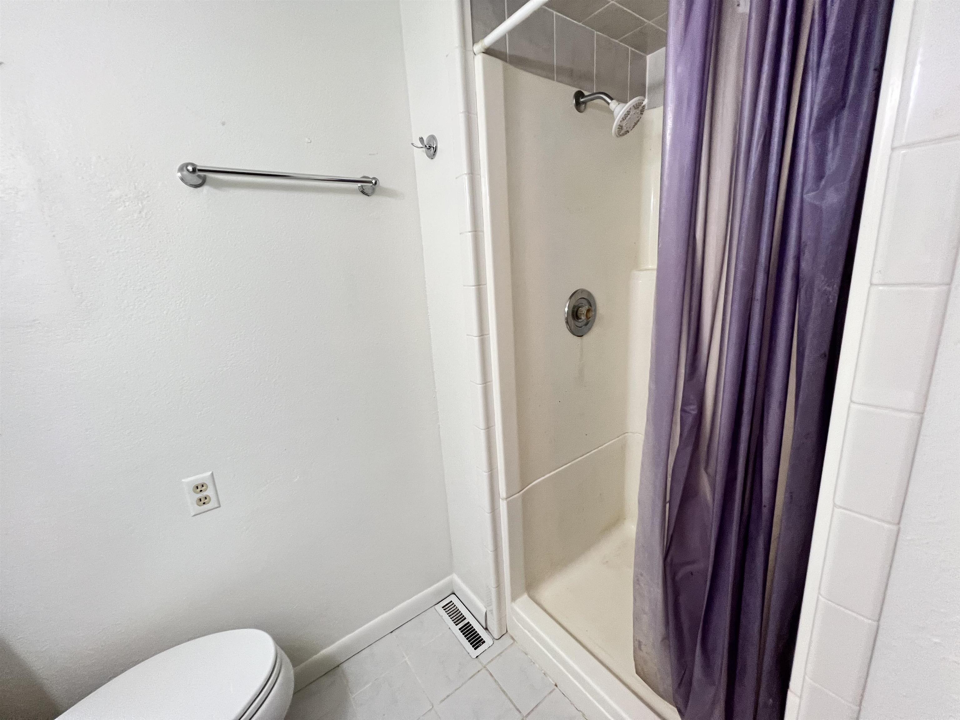 VEGAS FIRST - Residential