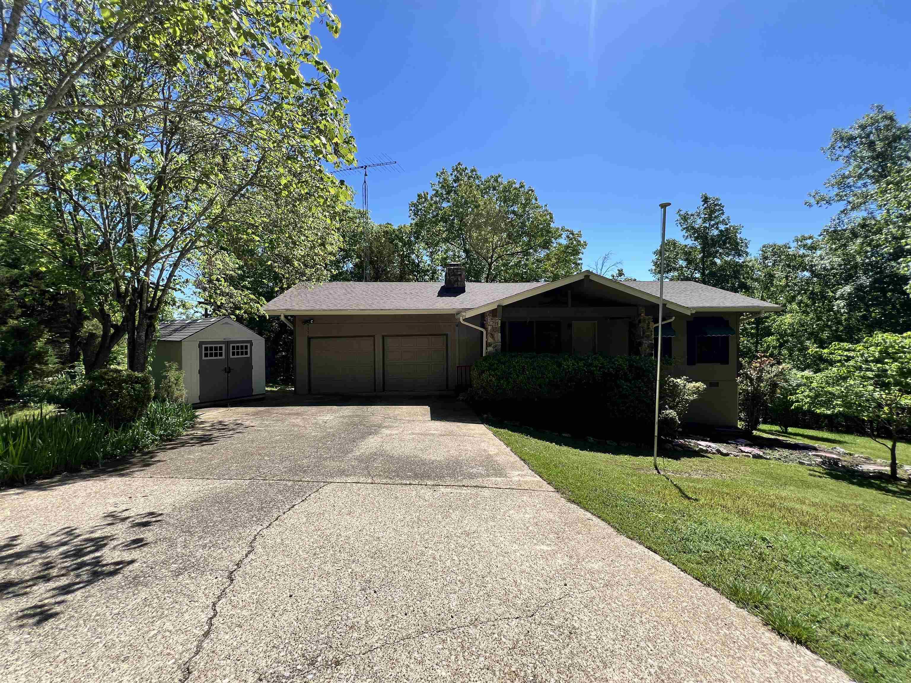 VEGAS FIRST - Residential