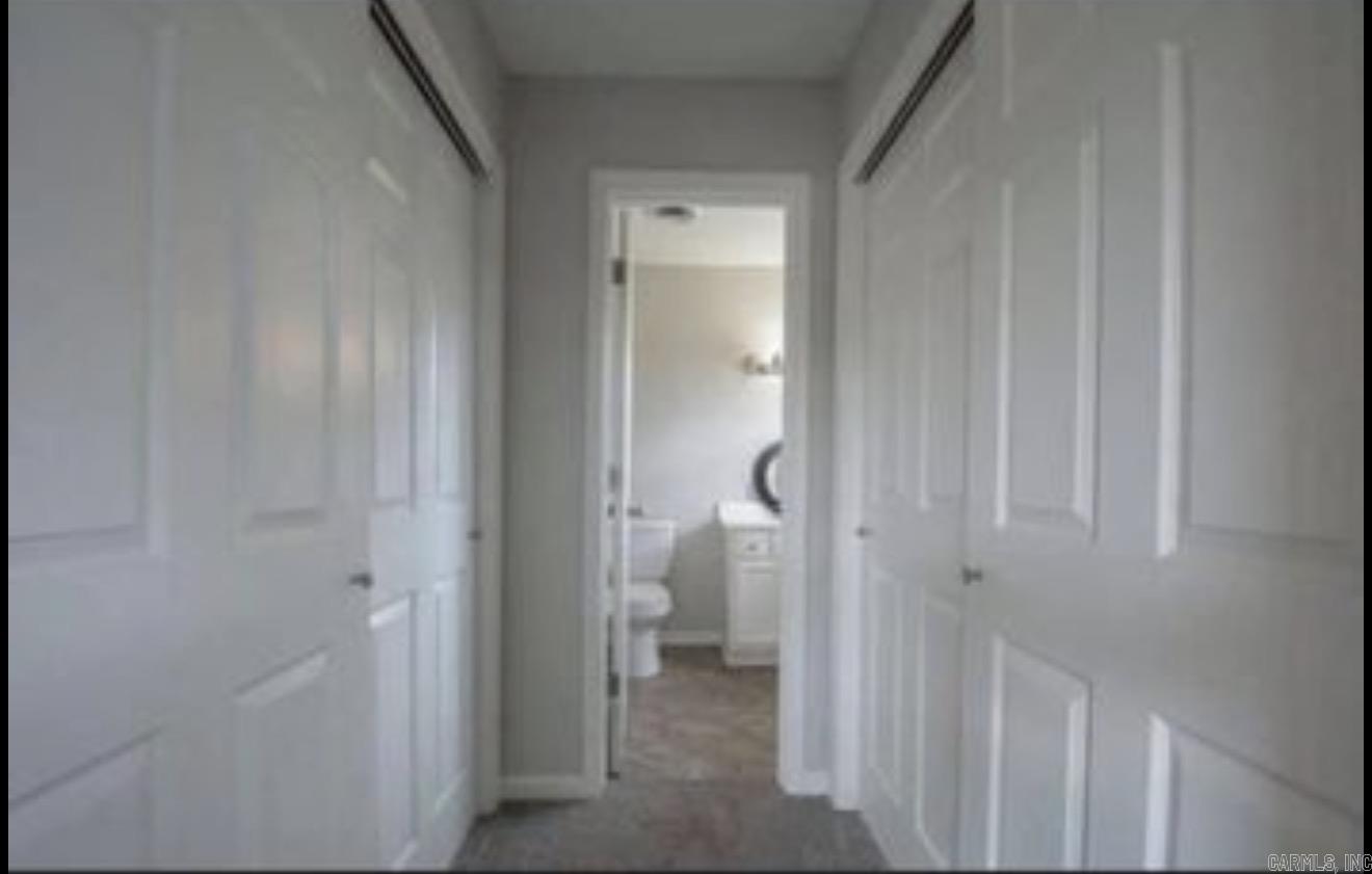 BEAUTIFUL LAKEVIEW - Residential