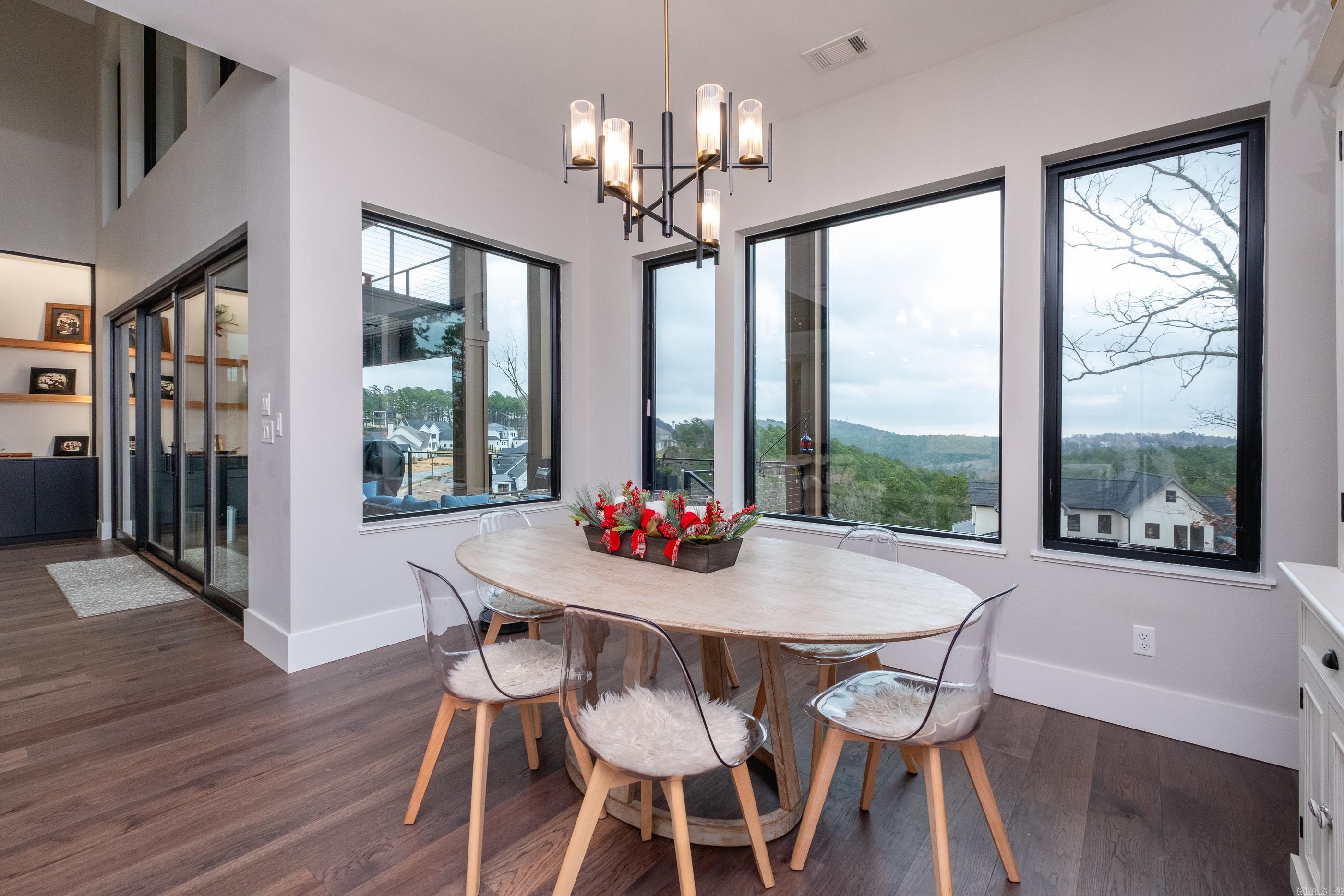 CHENAL VALLEY "FALSTONE COURT" - Residential