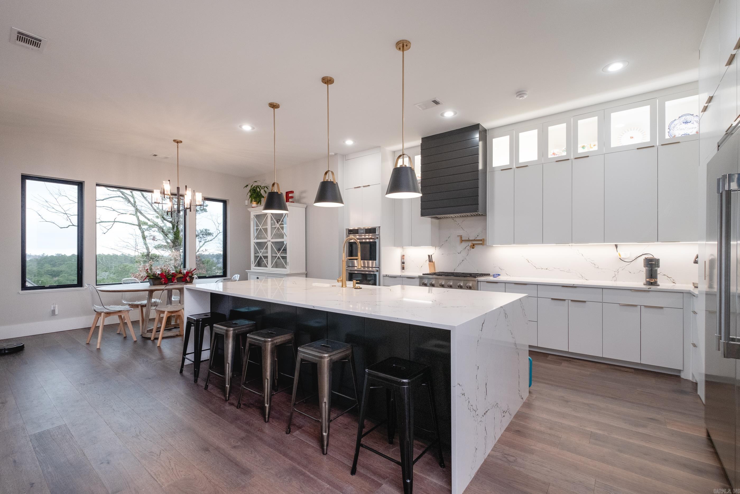 CHENAL VALLEY "FALSTONE COURT" - Residential