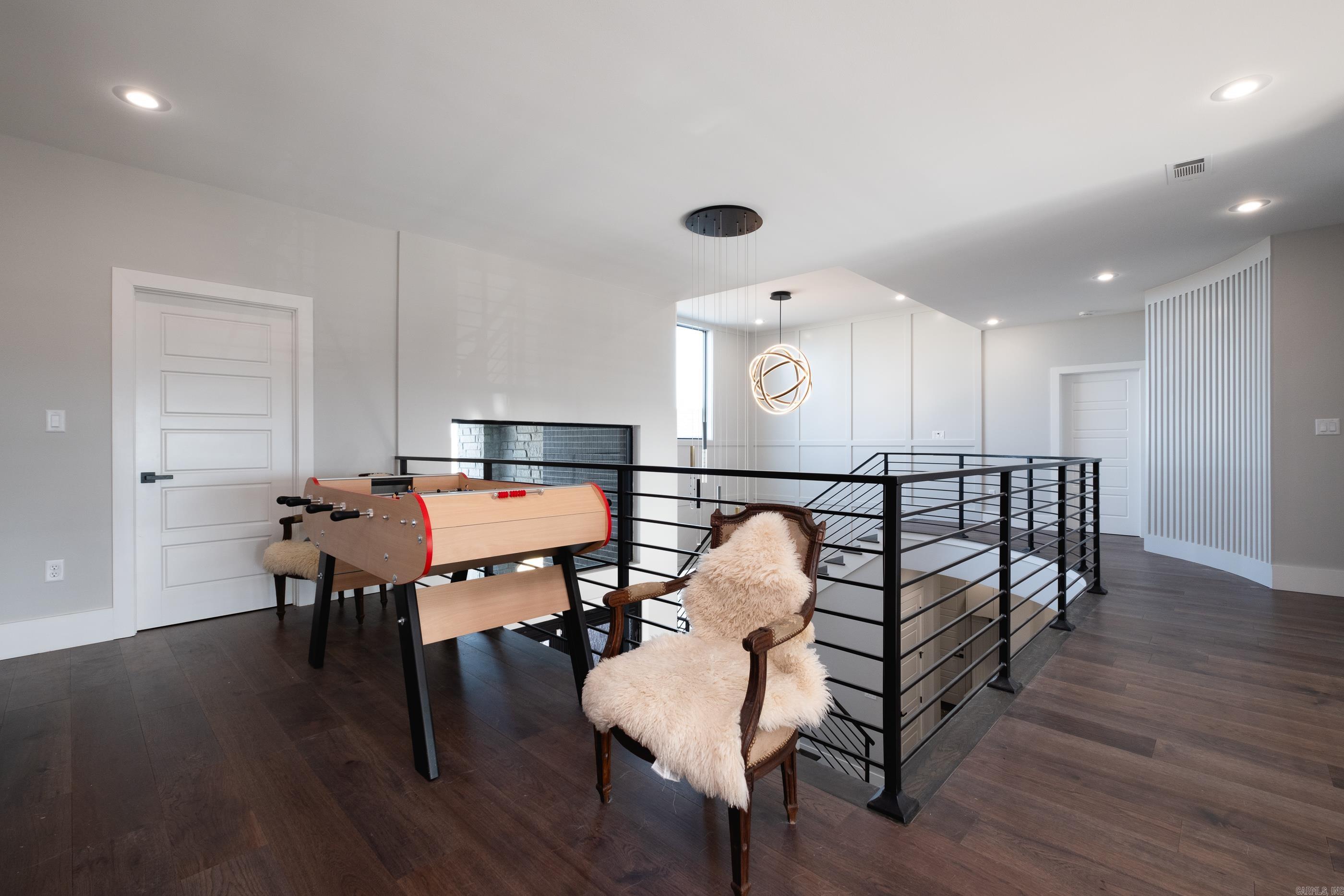 CHENAL VALLEY "FALSTONE COURT" - Residential