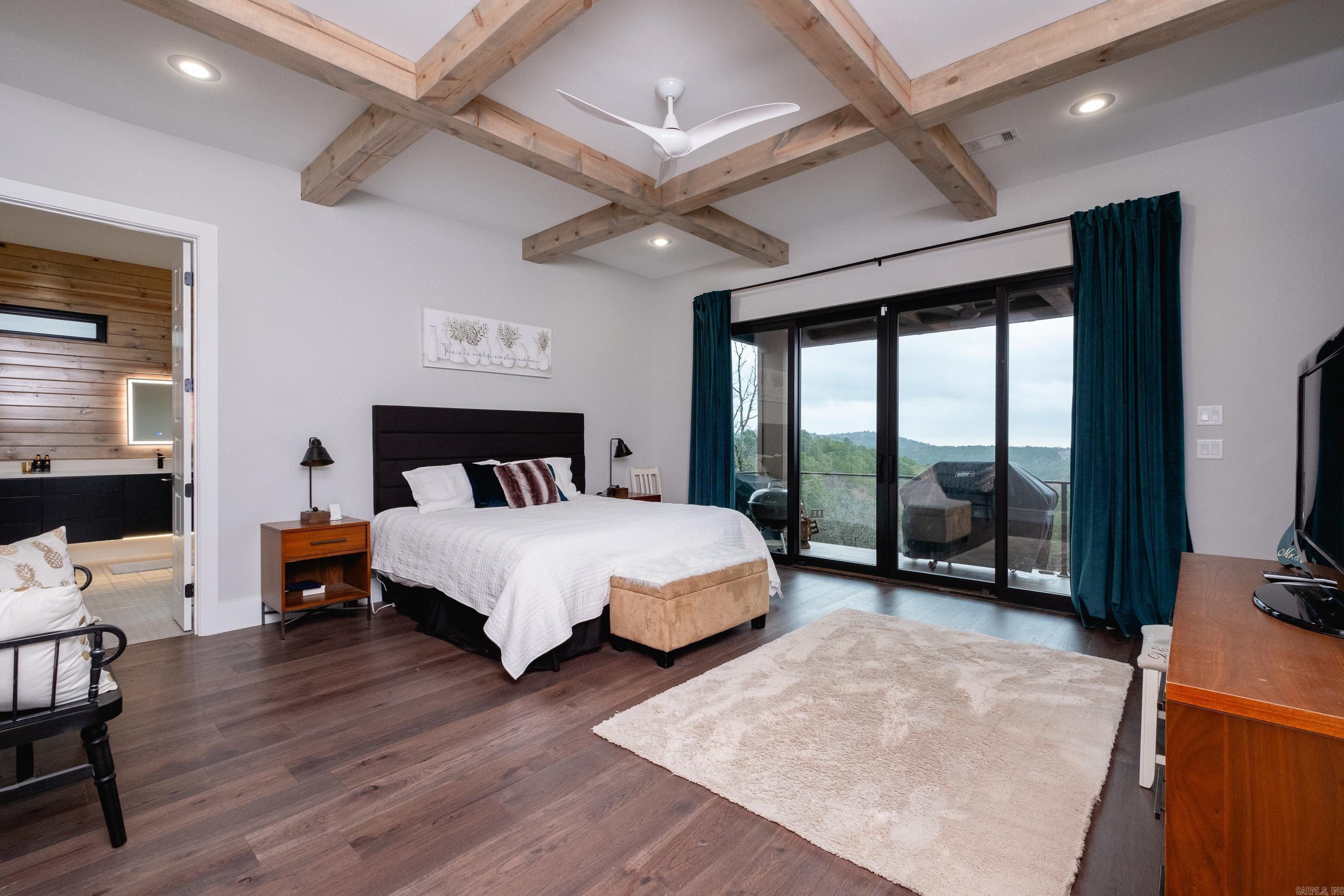 CHENAL VALLEY "FALSTONE COURT" - Residential