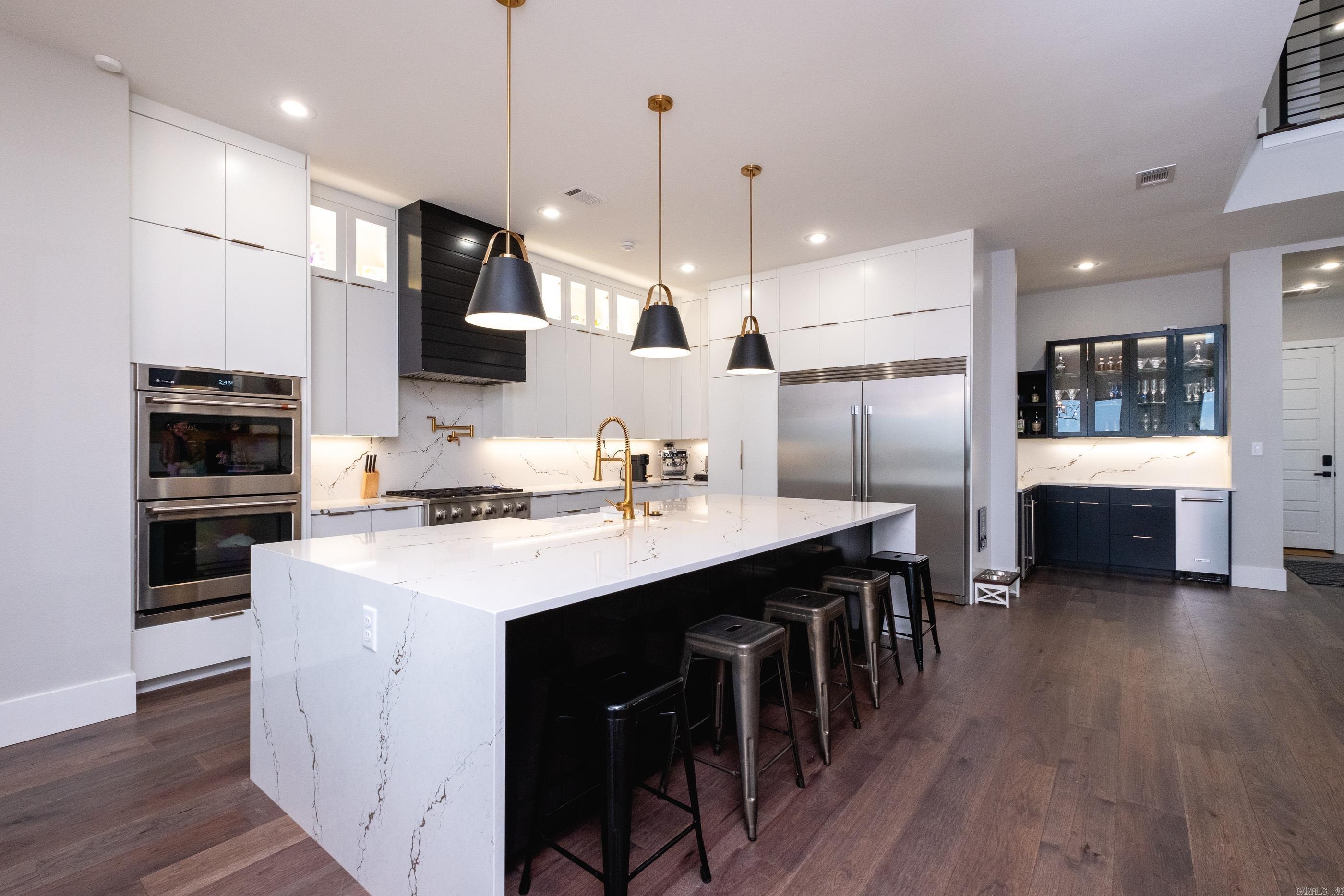 CHENAL VALLEY "FALSTONE COURT" - Residential