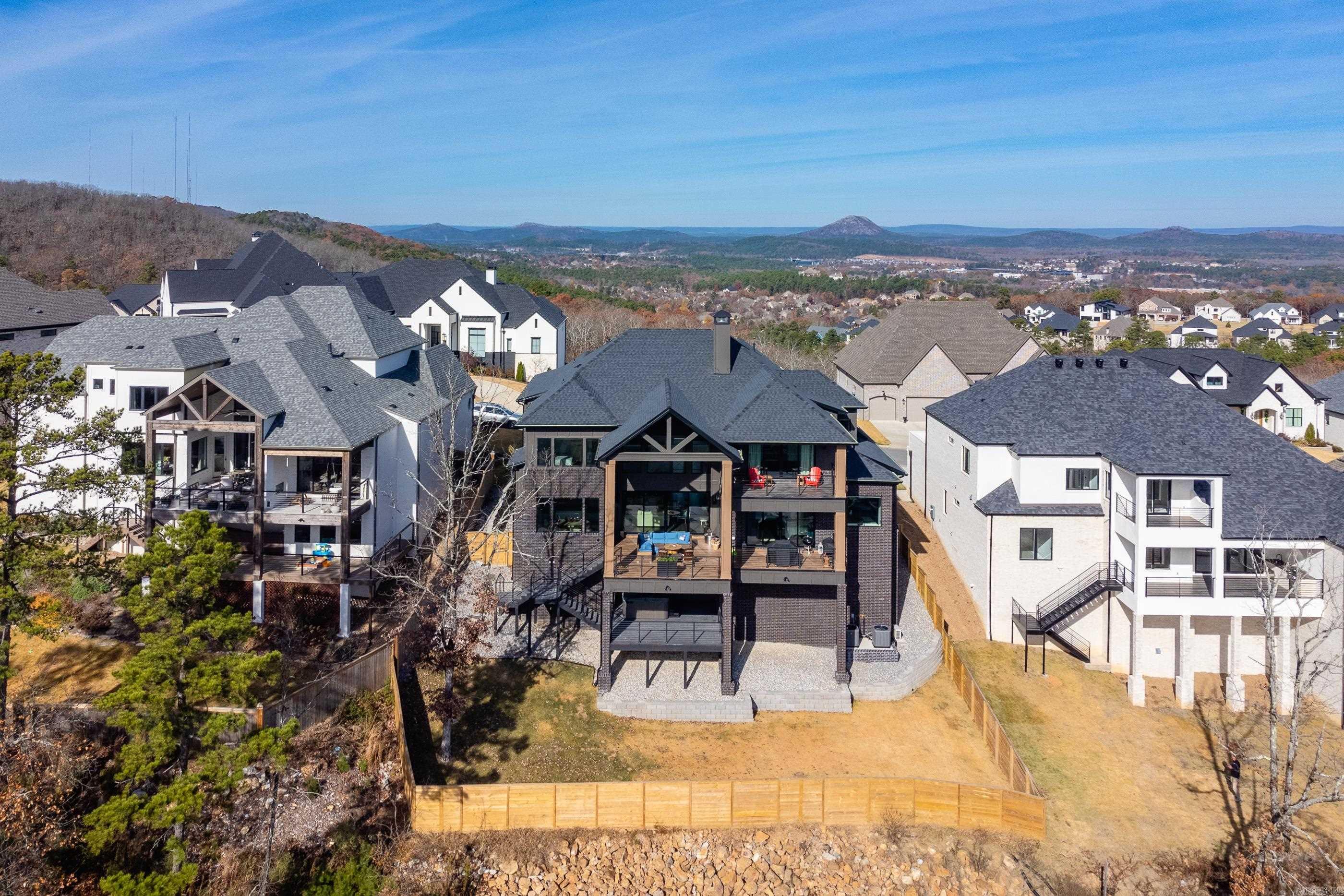 CHENAL VALLEY "FALSTONE COURT" - Residential