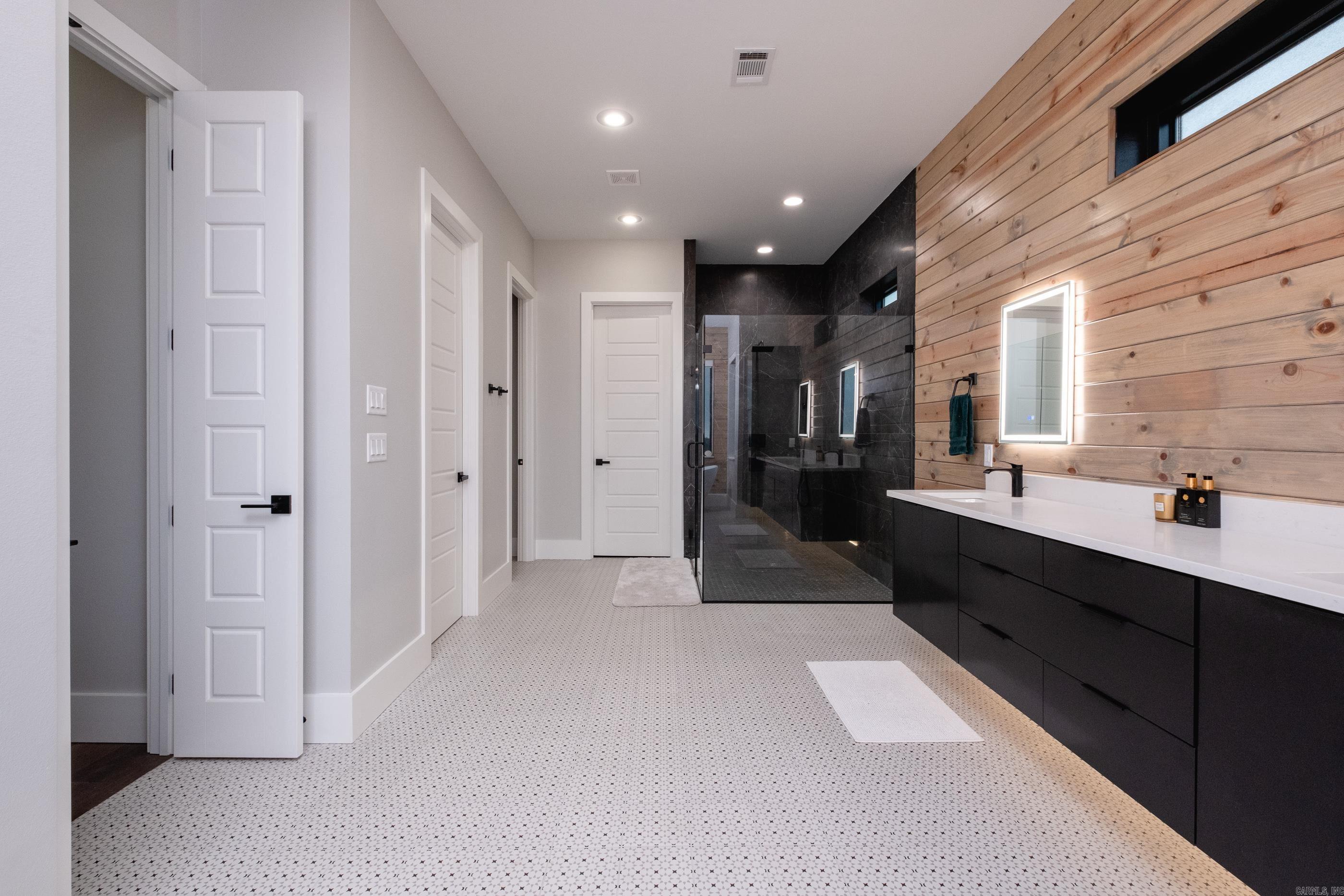 CHENAL VALLEY "FALSTONE COURT" - Residential